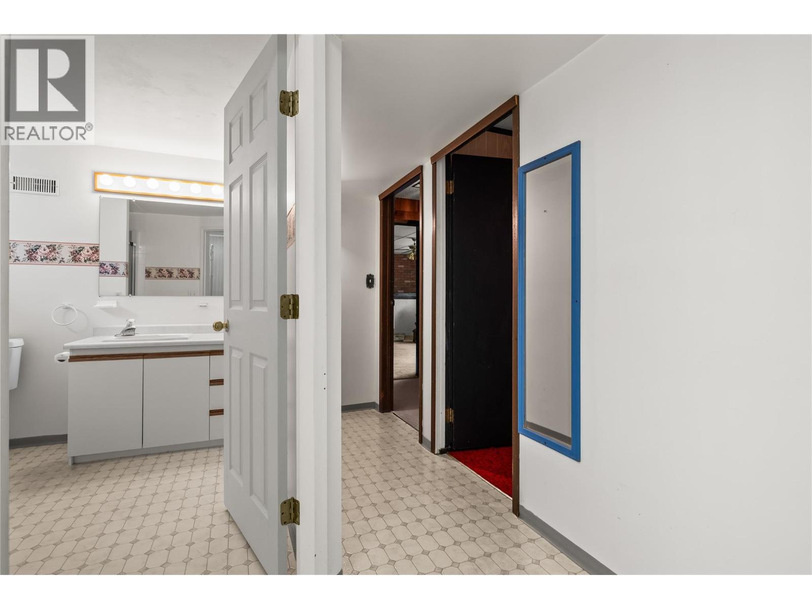 Picture for 2783 Capri  Road https://www.cirrealty.ca/reb/bc/7/10365657_30.jpg