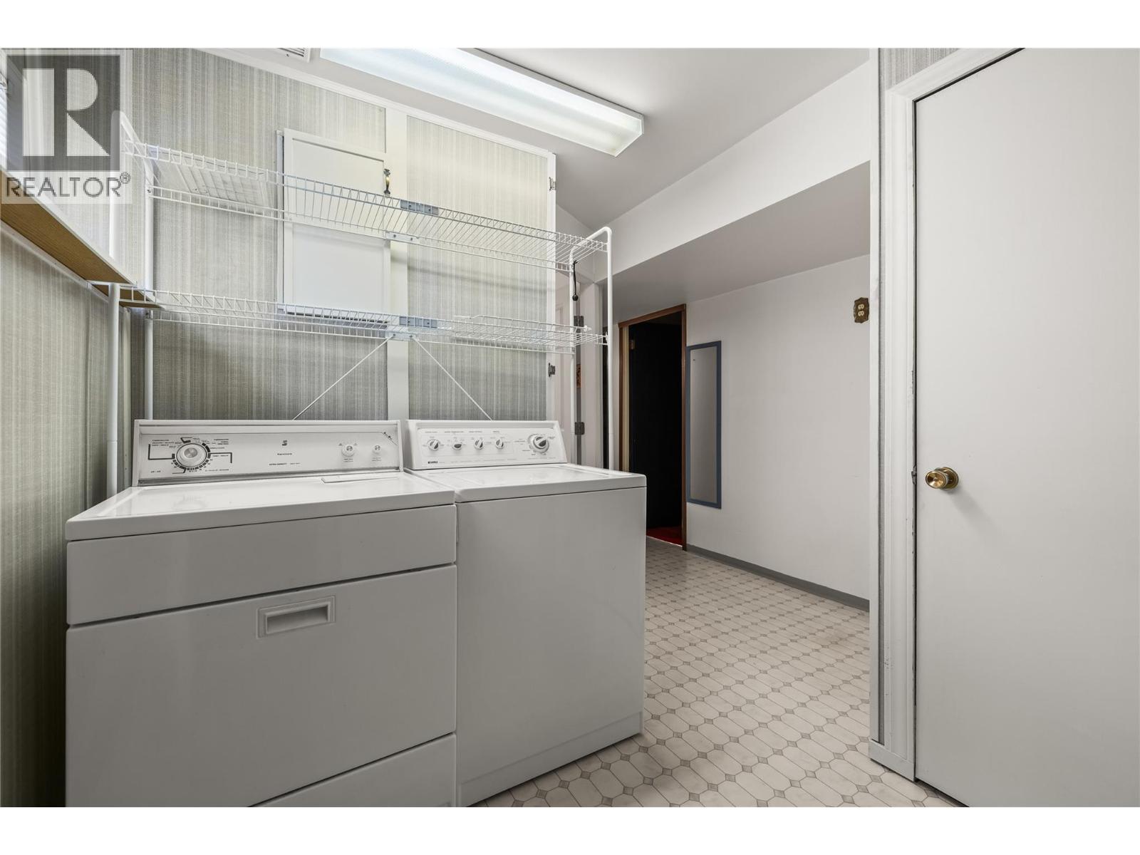 Picture for 2783 Capri  Road https://www.cirrealty.ca/reb/bc/7/10365657_34.jpg