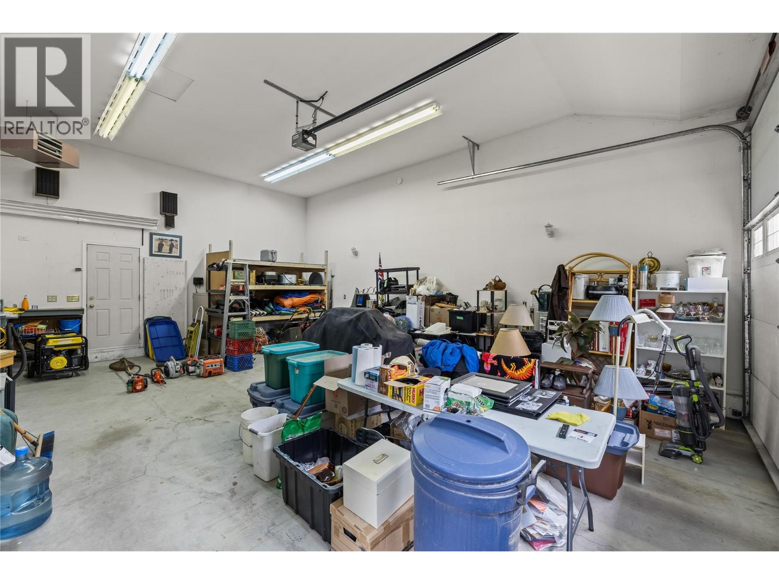 Picture for 2783 Capri  Road https://www.cirrealty.ca/reb/bc/7/10365657_38.jpg