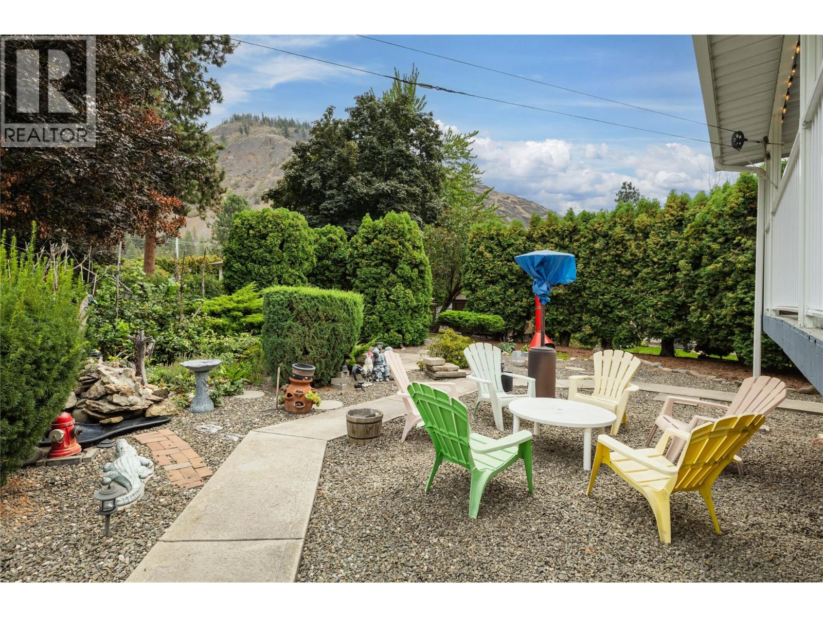 Picture for 2783 Capri  Road https://www.cirrealty.ca/reb/bc/7/10365657_40.jpg