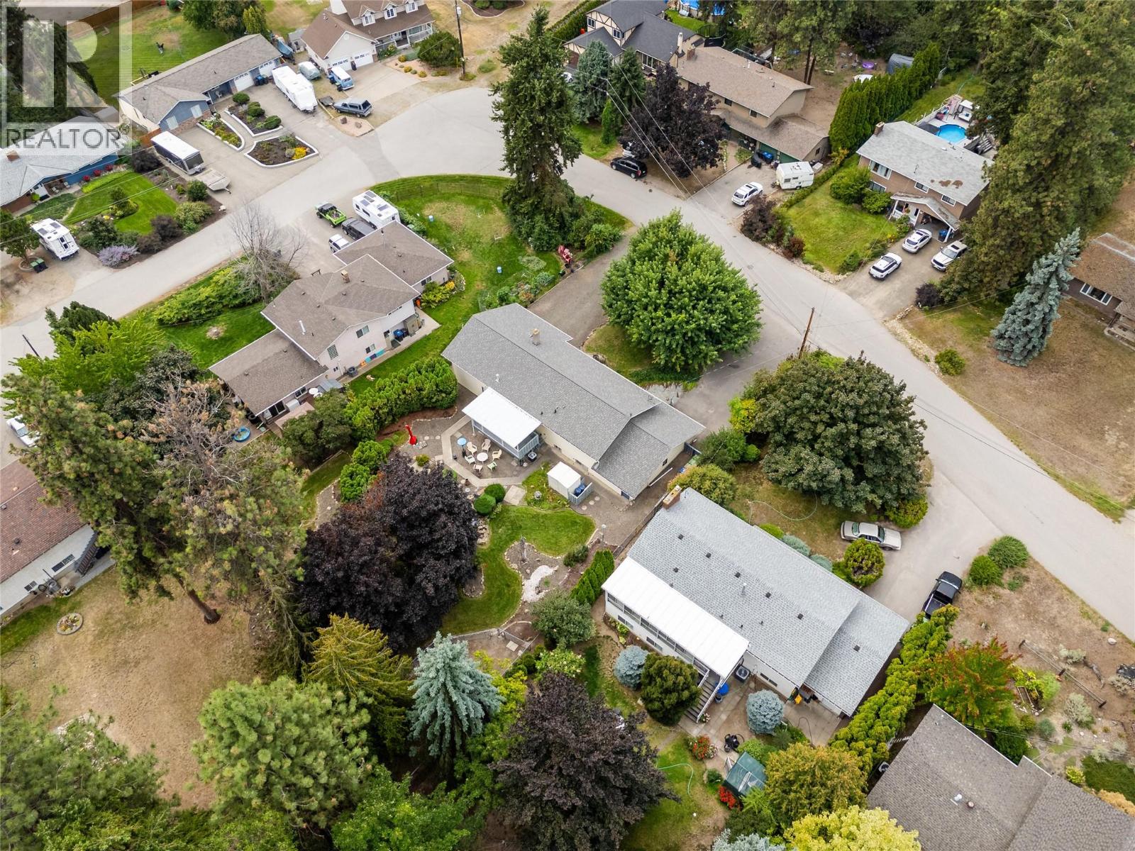 Picture for 2783 Capri  Road https://www.cirrealty.ca/reb/bc/7/10365657_42.jpg