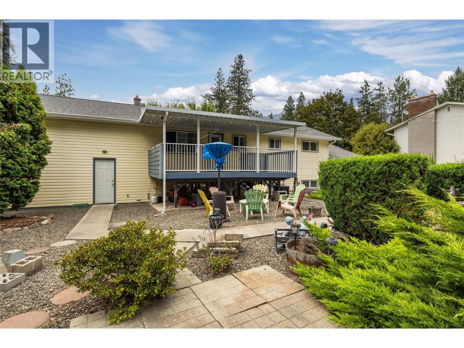 Picture for 2783 Capri  Road https://www.cirrealty.ca/reb/bc/7/10365657_6.jpg