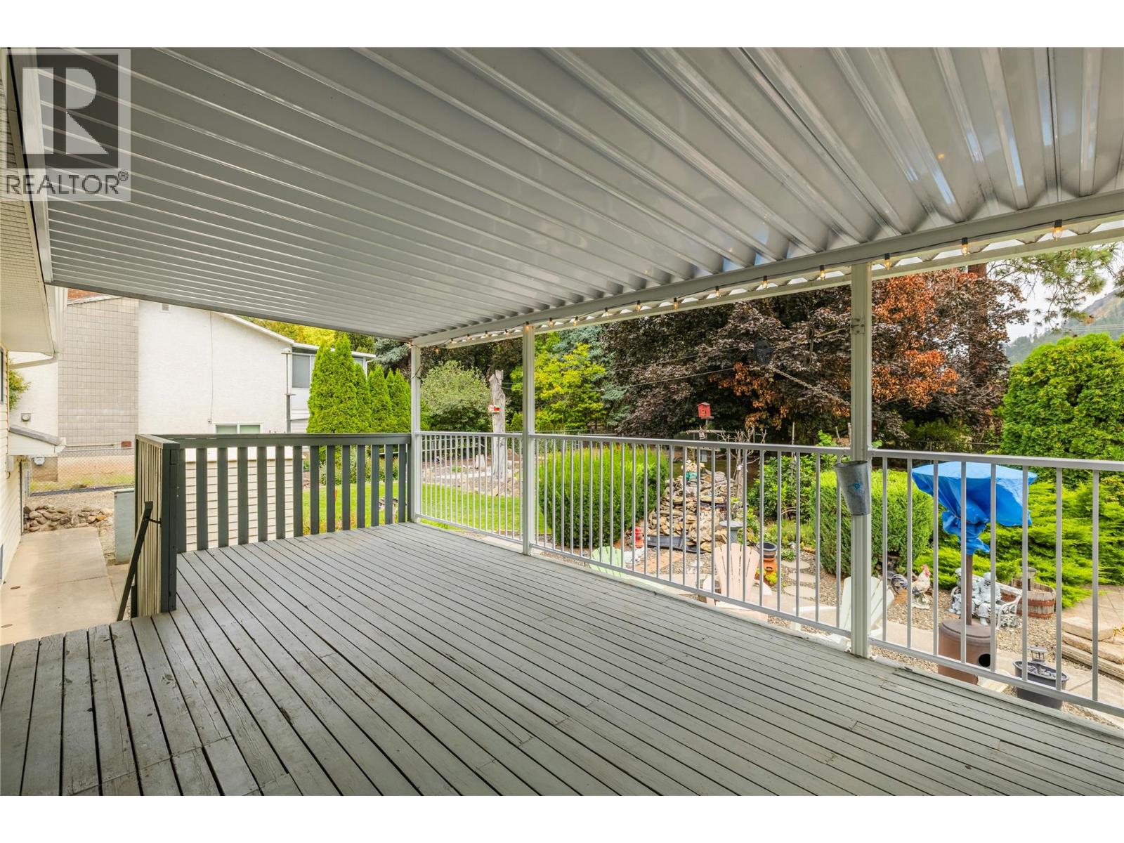 Picture for 2783 Capri  Road https://www.cirrealty.ca/reb/bc/7/10365657_8.jpg