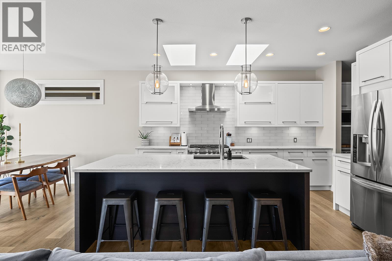 Picture for 123 Split Pine  Court https://www.cirrealty.ca/reb/bc/7/10365747_12.jpg