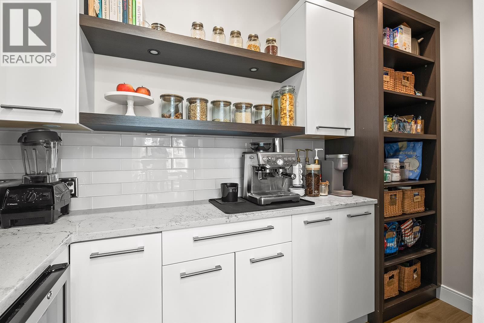 Picture for 123 Split Pine  Court https://www.cirrealty.ca/reb/bc/7/10365747_16.jpg