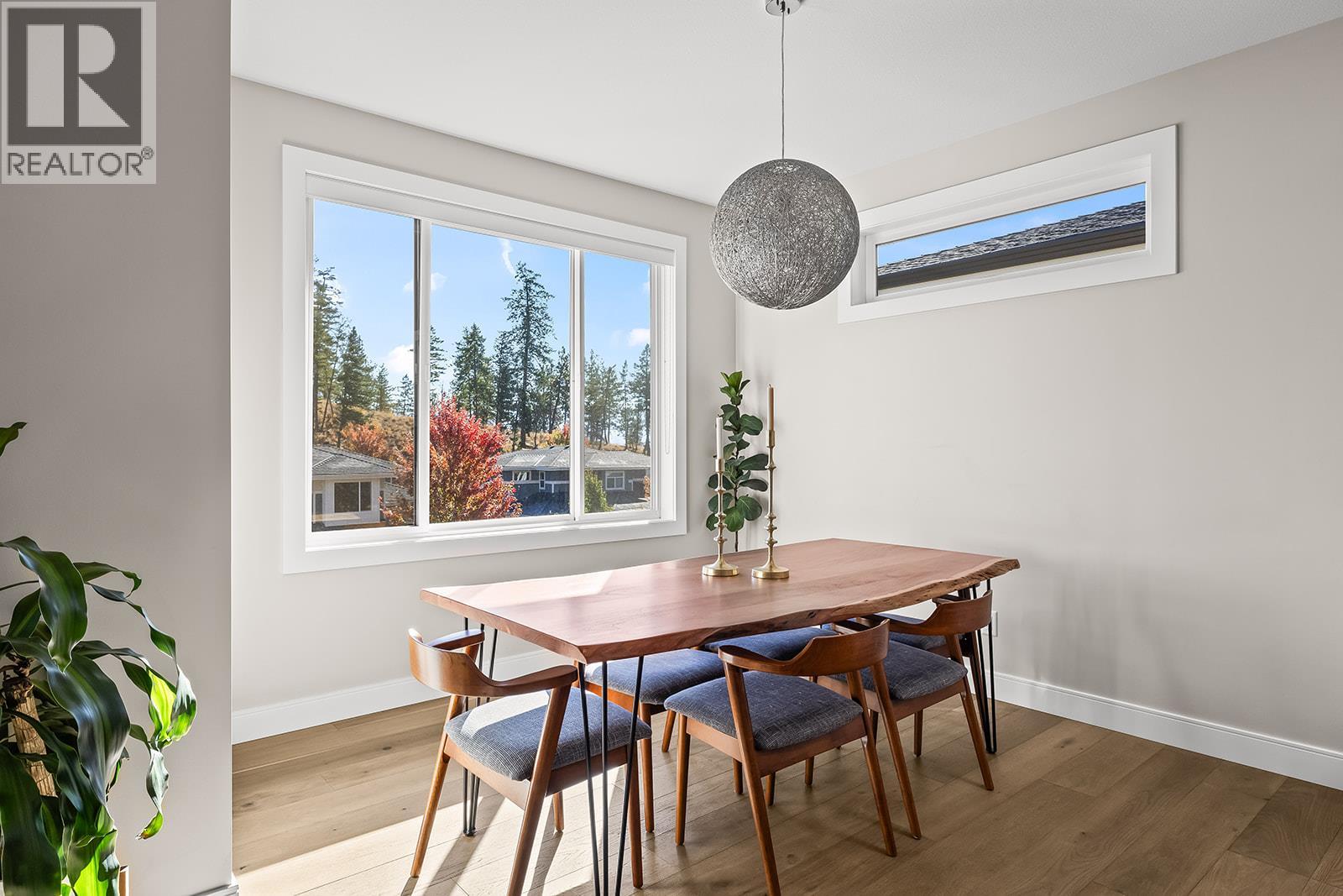 Picture for 123 Split Pine  Court https://www.cirrealty.ca/reb/bc/7/10365747_18.jpg