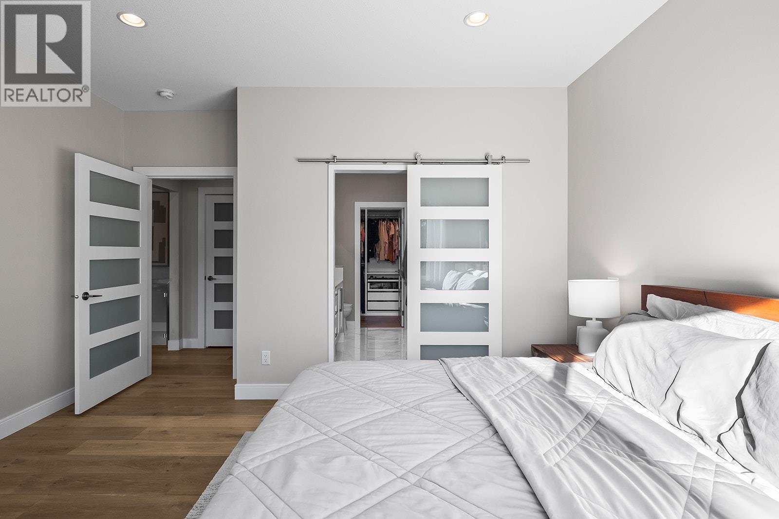 Picture for 123 Split Pine  Court https://www.cirrealty.ca/reb/bc/7/10365747_23.jpg