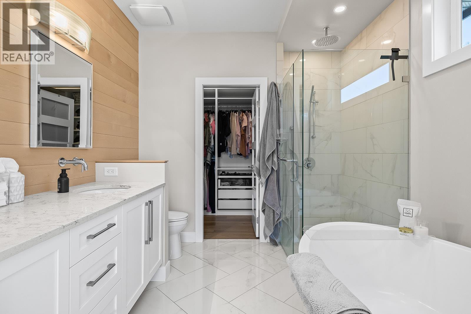 Picture for 123 Split Pine  Court https://www.cirrealty.ca/reb/bc/7/10365747_28.jpg