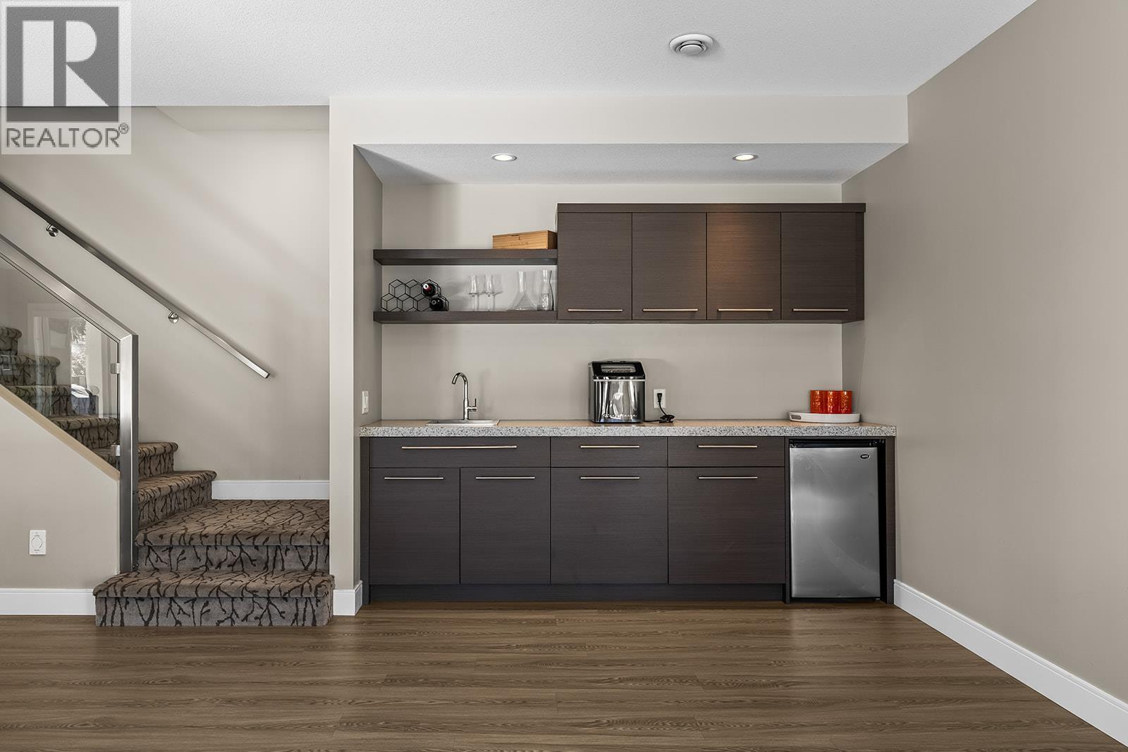 Picture for 123 Split Pine  Court https://www.cirrealty.ca/reb/bc/7/10365747_36.jpg