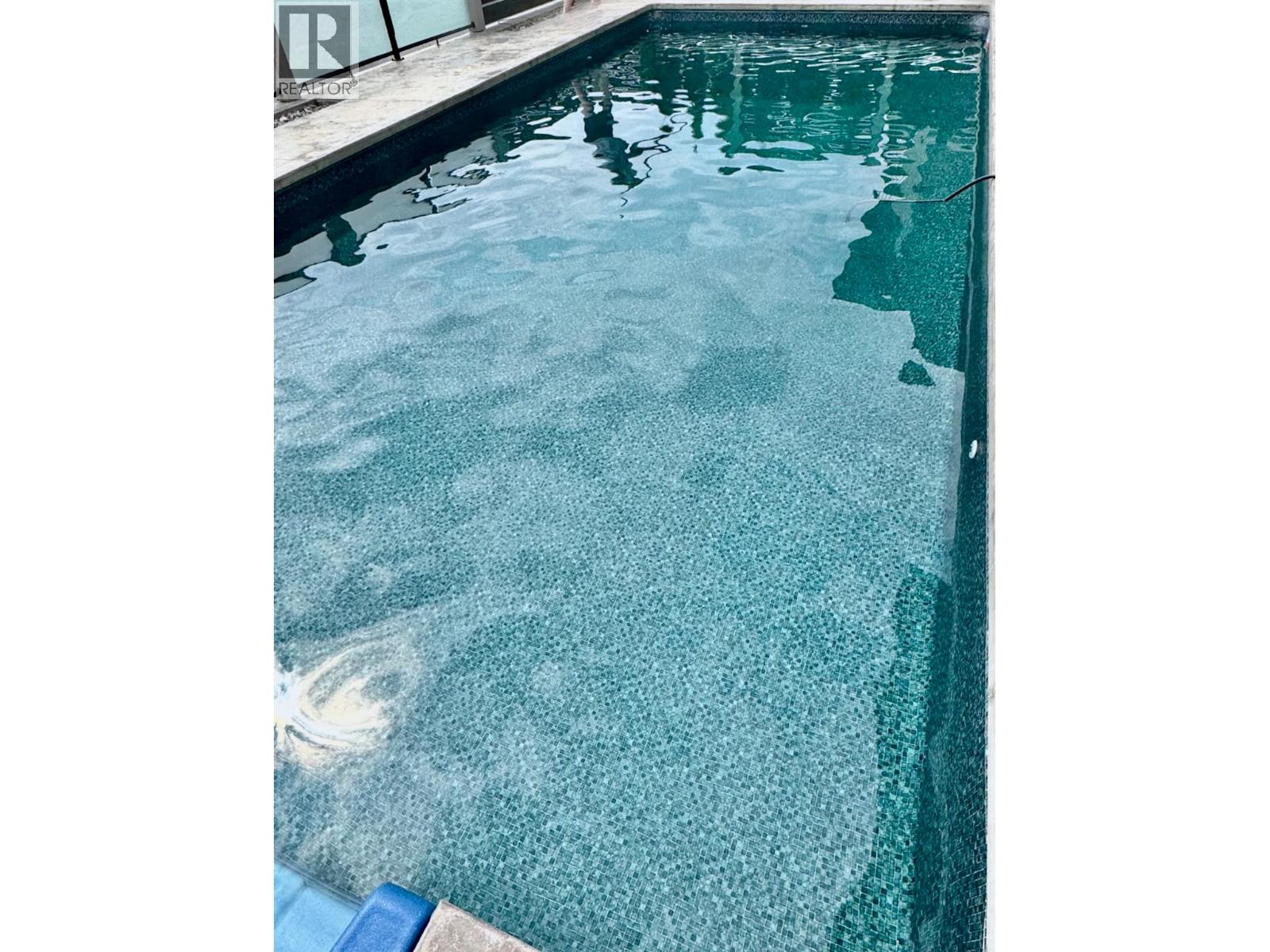 Picture for 123 Split Pine  Court https://www.cirrealty.ca/reb/bc/7/10365747_43.jpg