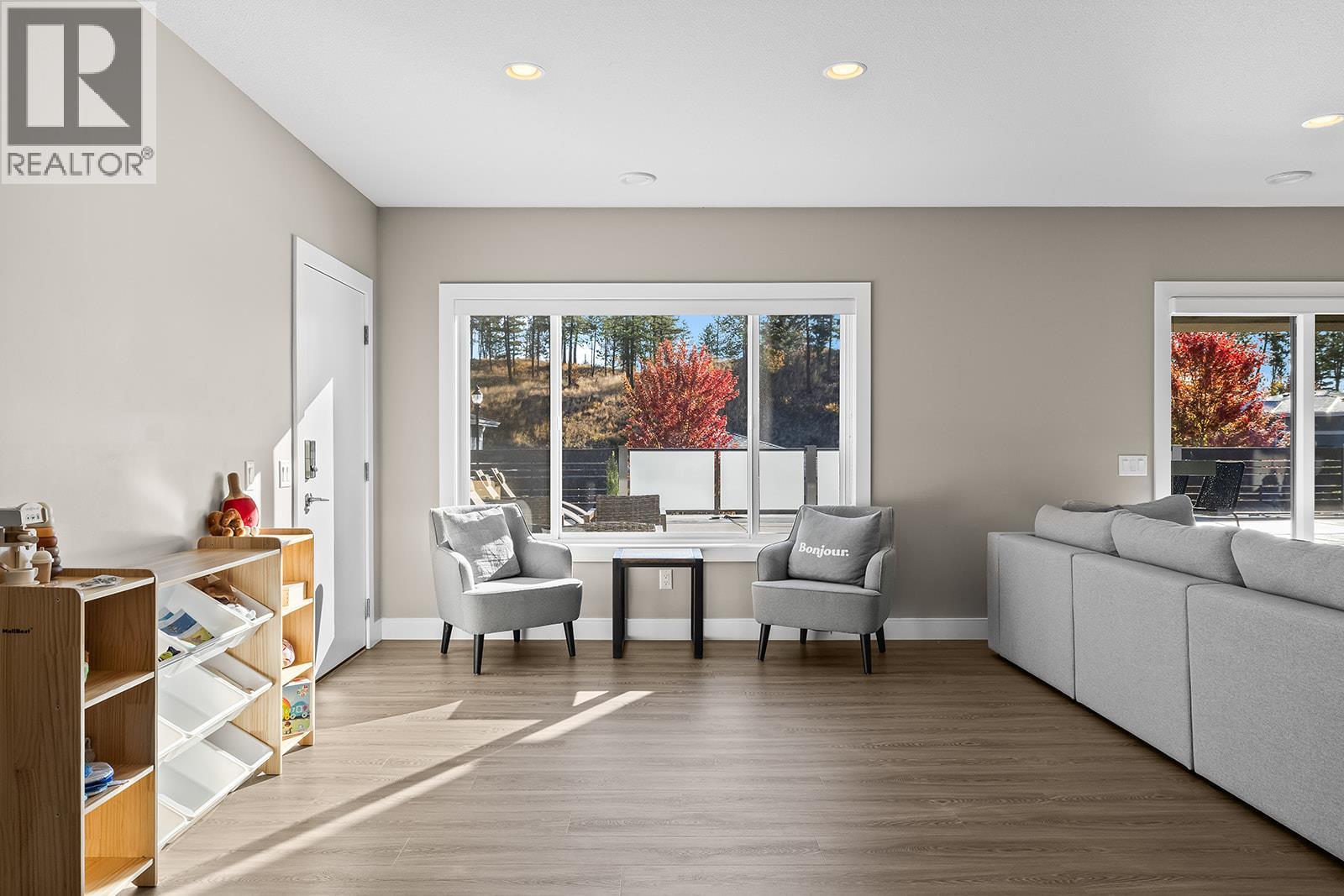 Picture for 123 Split Pine  Court https://www.cirrealty.ca/reb/bc/7/10365747_52.jpg