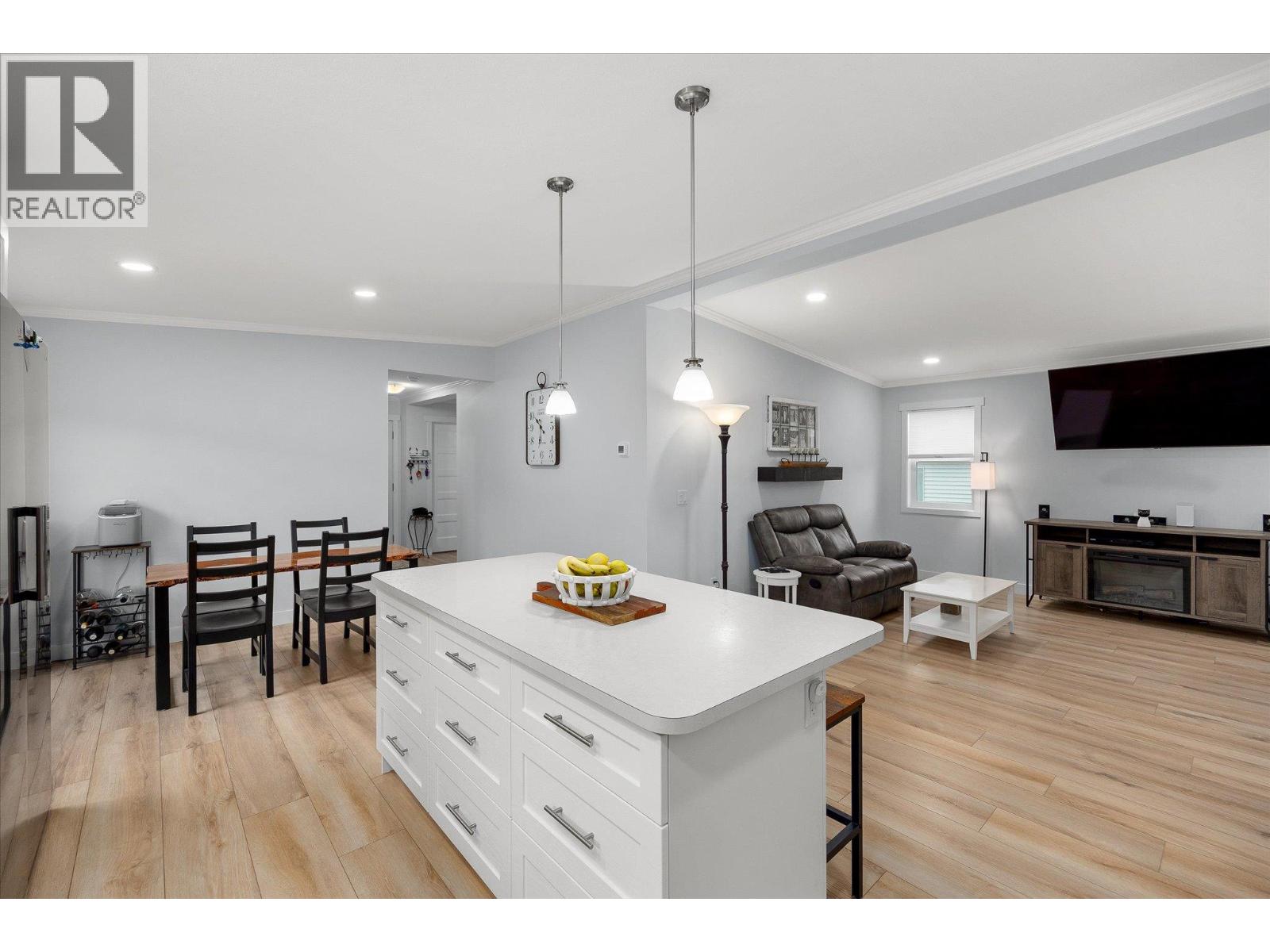 Picture for Unit #50, 1835 Nancee Way  Court https://www.cirrealty.ca/reb/bc/7/10365867_6.jpg