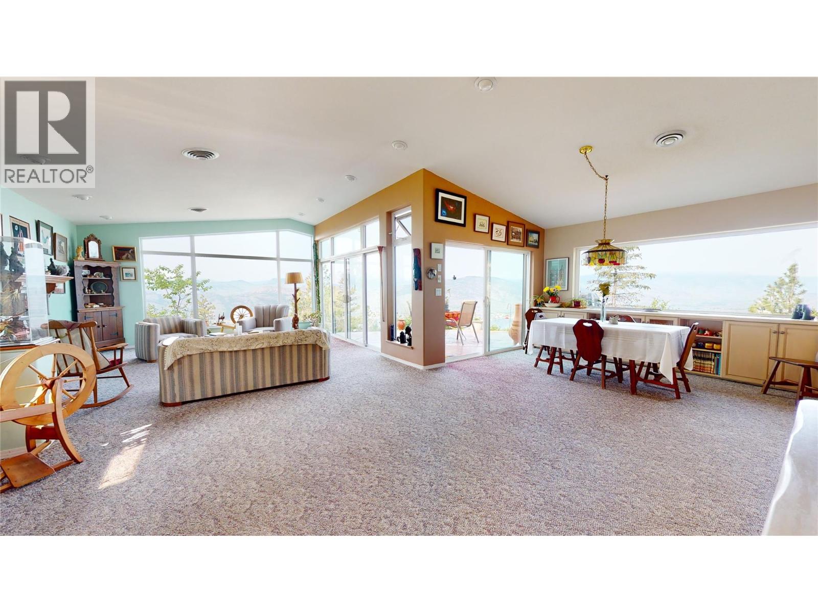 Picture for 1200 HWY 3  https://www.cirrealty.ca/reb/bc/7/10365937_11.jpg