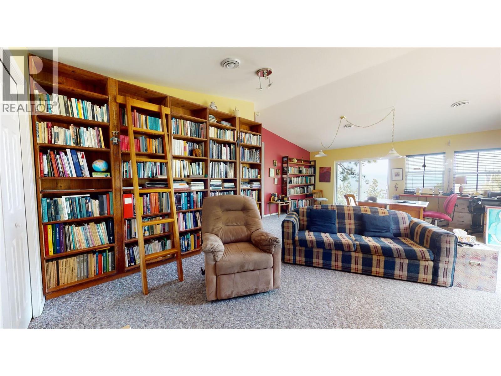 Picture for 1200 HWY 3  https://www.cirrealty.ca/reb/bc/7/10365937_24.jpg