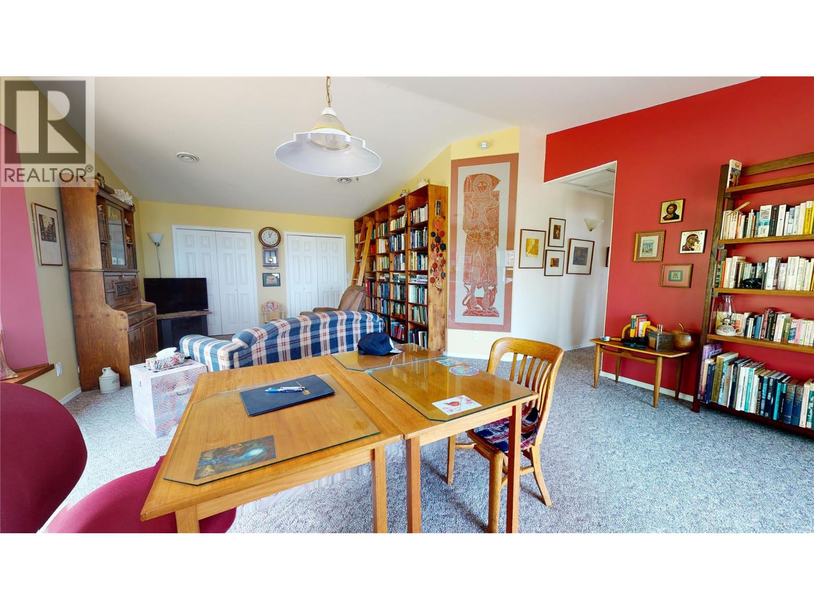 Picture for 1200 HWY 3  https://www.cirrealty.ca/reb/bc/7/10365937_28.jpg