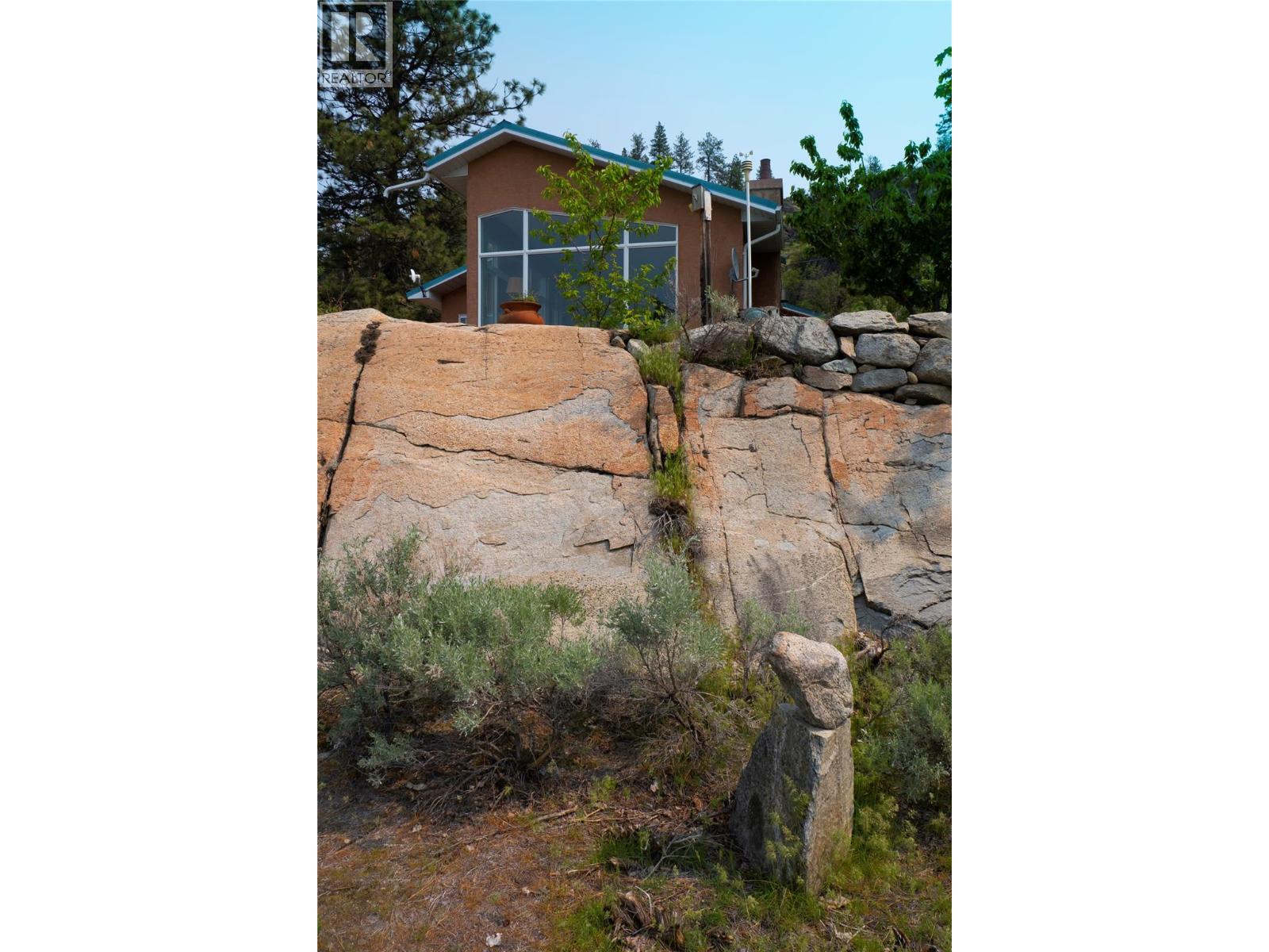 Picture for 1200 HWY 3  https://www.cirrealty.ca/reb/bc/7/10365937_30.jpg