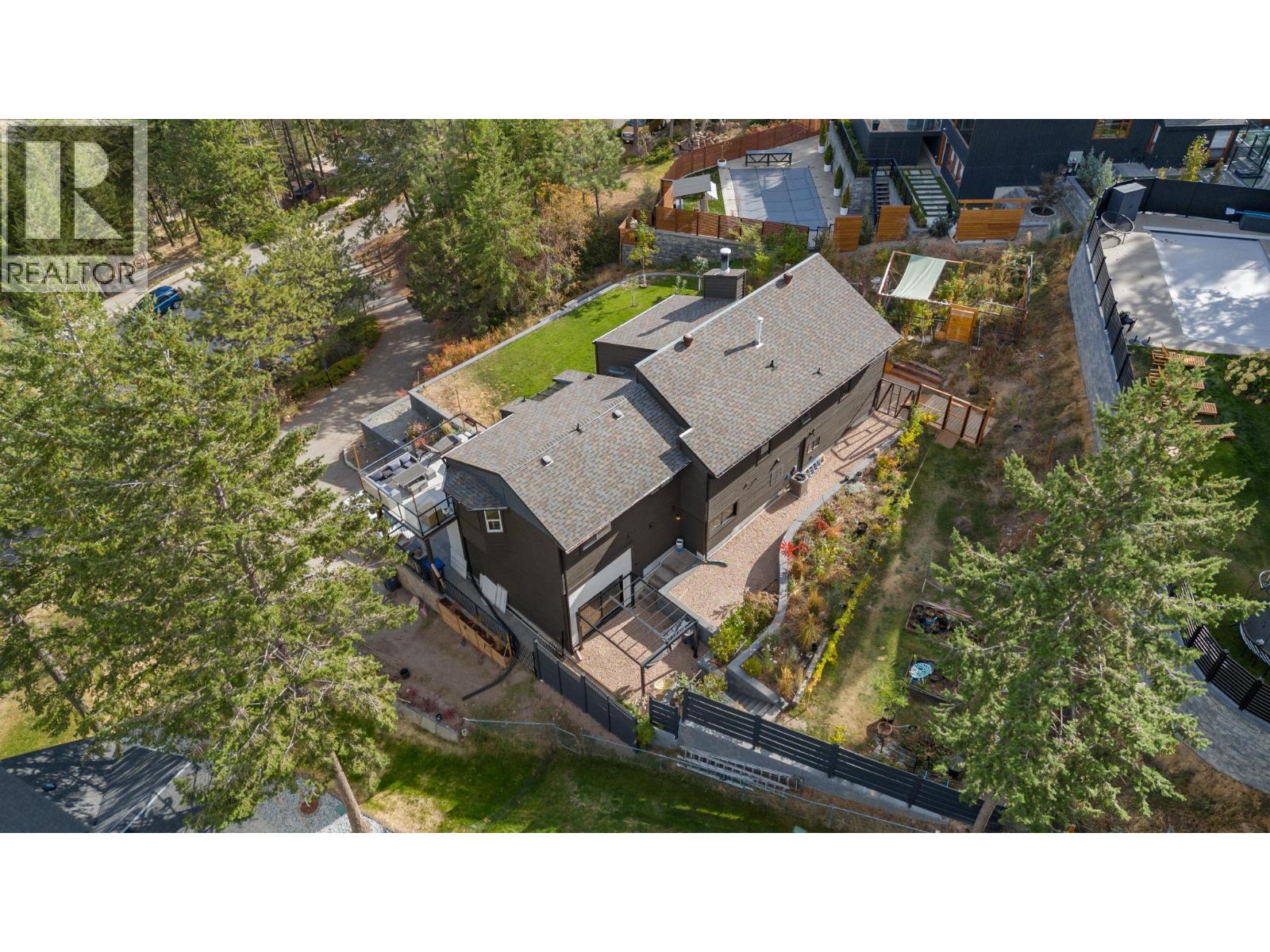 Picture for 1632 Griffiths  Place https://www.cirrealty.ca/reb/bc/7/10366037_26.jpg