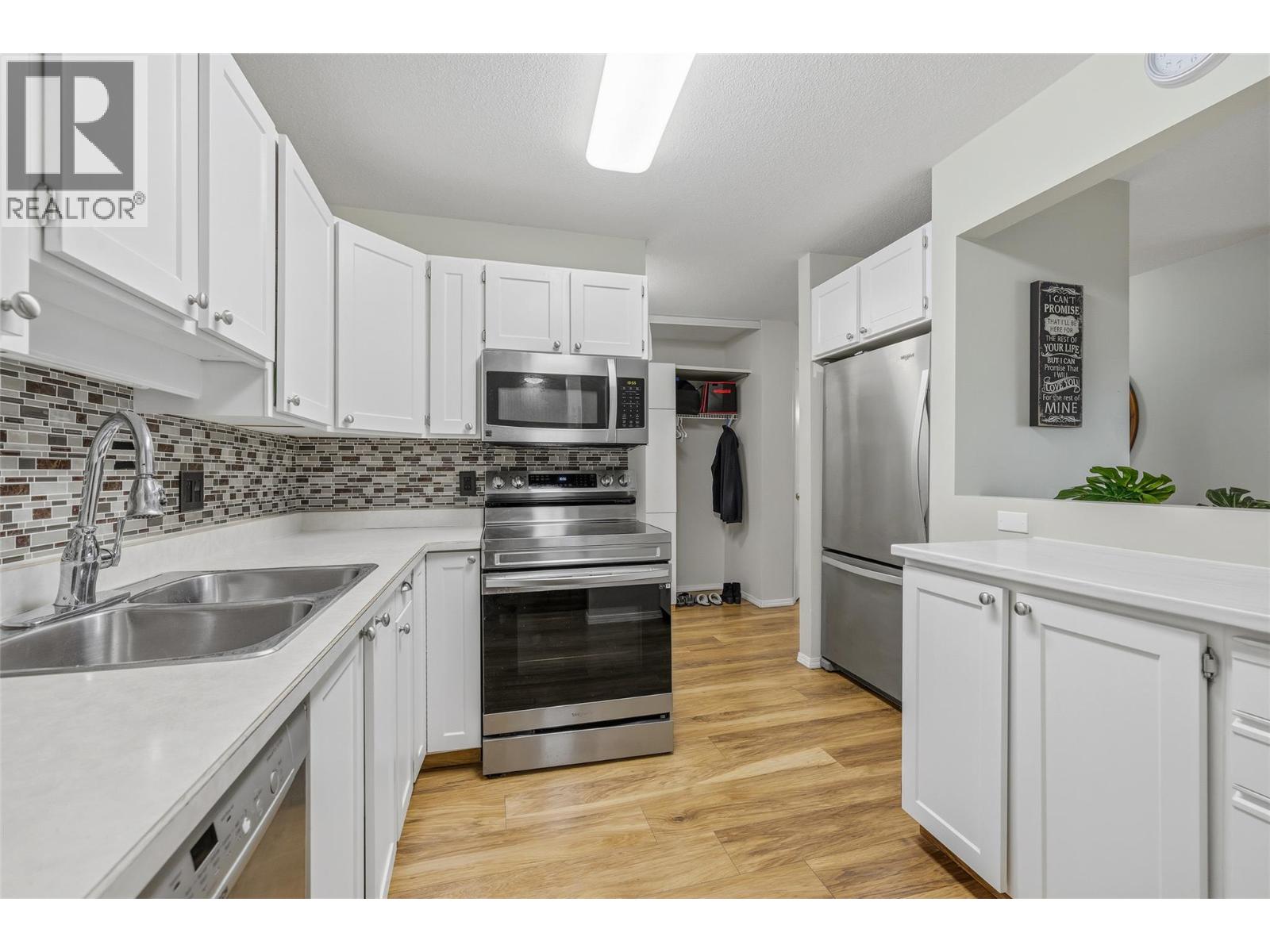 Picture for Unit #207, 180 Hollywood  RoadN https://www.cirrealty.ca/reb/bc/7/10366227_13.jpg