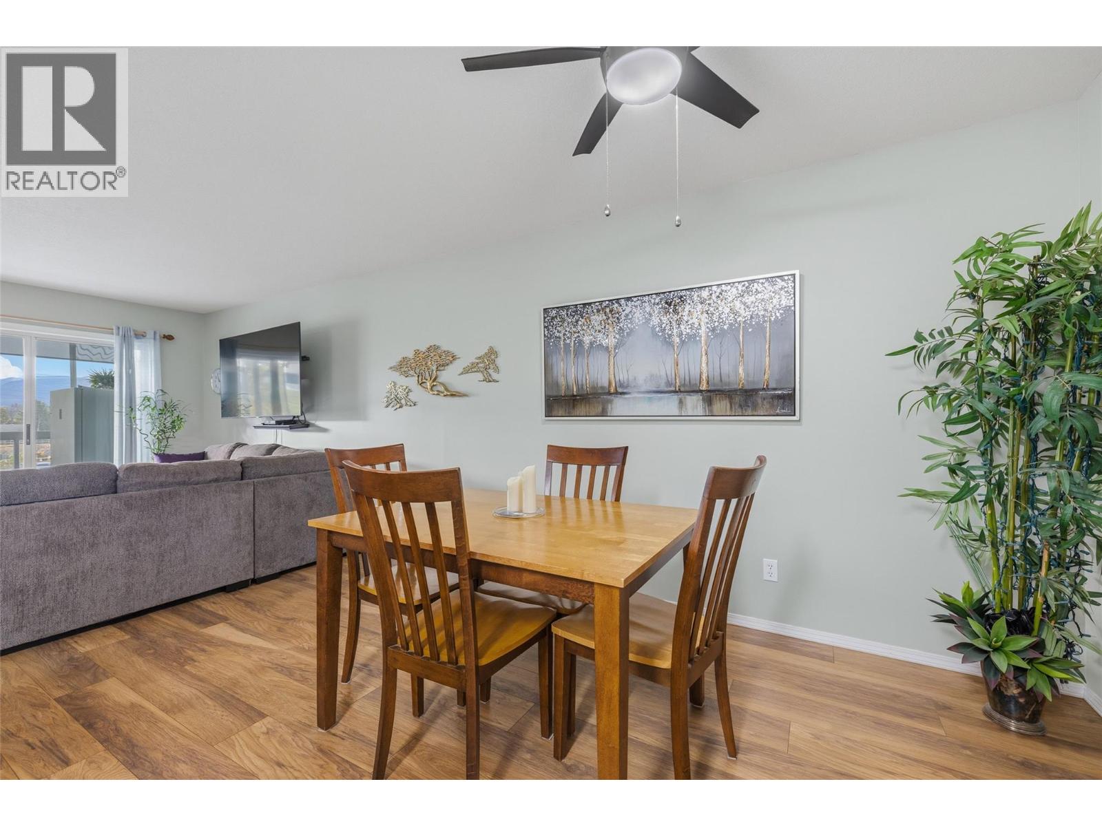 Picture for Unit #207, 180 Hollywood  RoadN https://www.cirrealty.ca/reb/bc/7/10366227_14.jpg