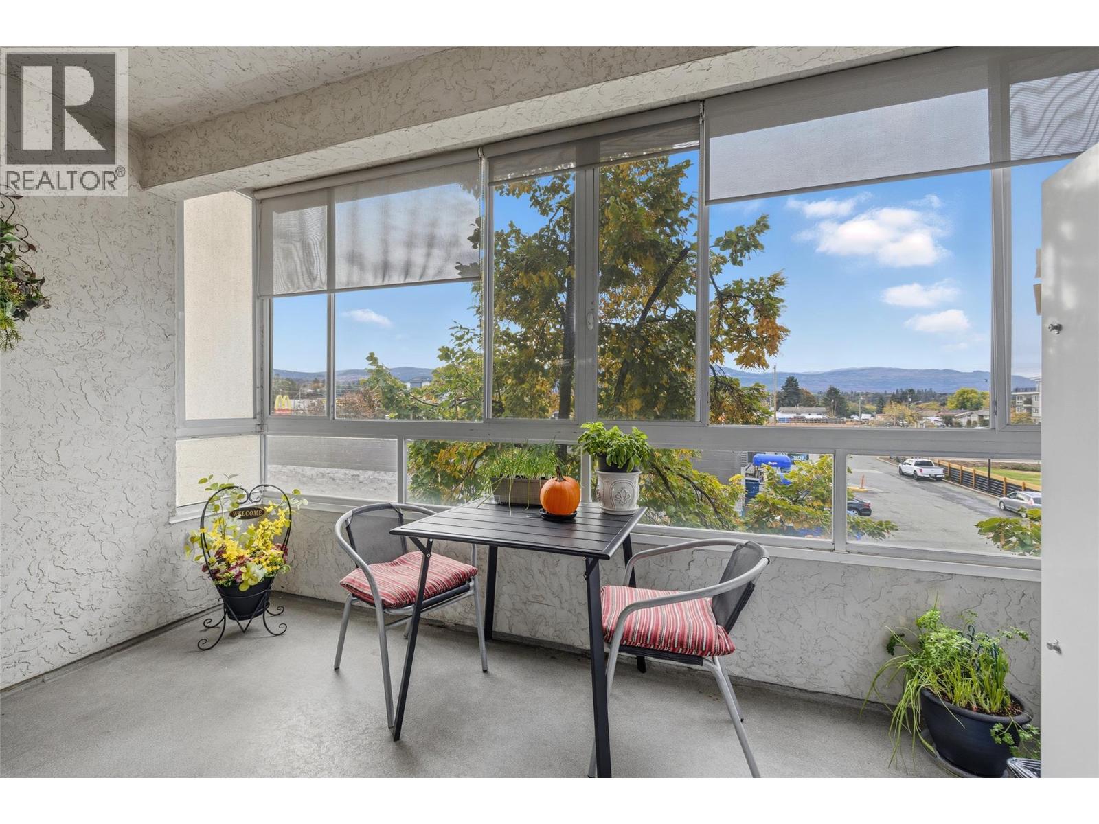 Picture for Unit #207, 180 Hollywood  RoadN https://www.cirrealty.ca/reb/bc/7/10366227_20.jpg