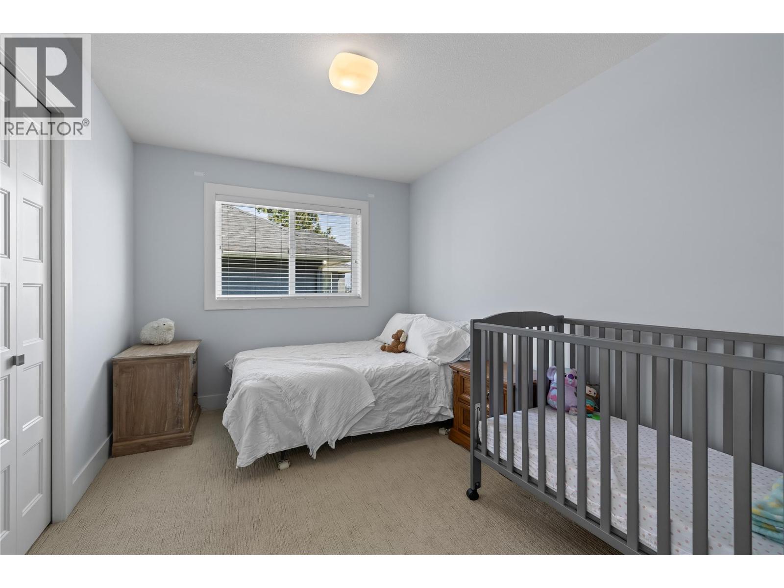 Picture for 1546 Golden View  Drive https://www.cirrealty.ca/reb/bc/7/10366317_25.jpg
