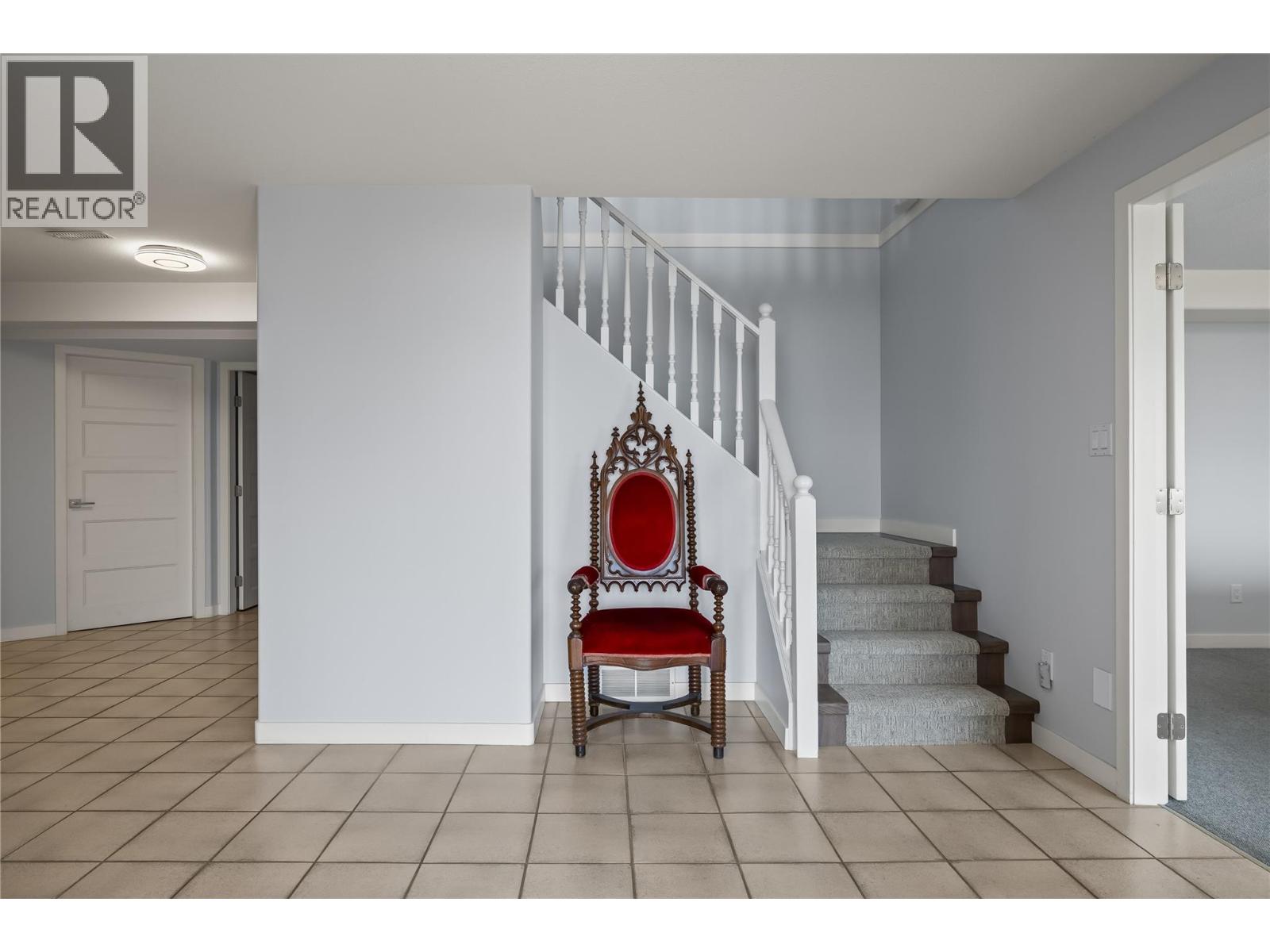 Picture for 1546 Golden View  Drive https://www.cirrealty.ca/reb/bc/7/10366317_29.jpg