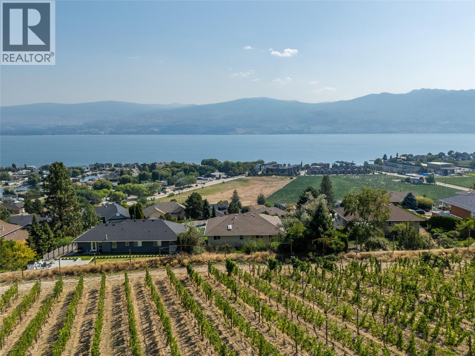 Picture for 1546 Golden View  Drive https://www.cirrealty.ca/reb/bc/7/10366317_44.jpg