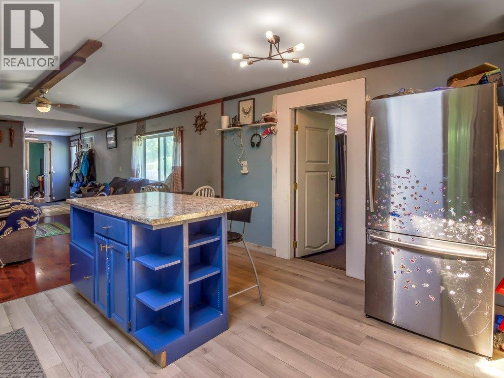 Picture for Unit #23, 3225 Shannon Lake  Road https://www.cirrealty.ca/reb/bc/7/10366327_13.jpg