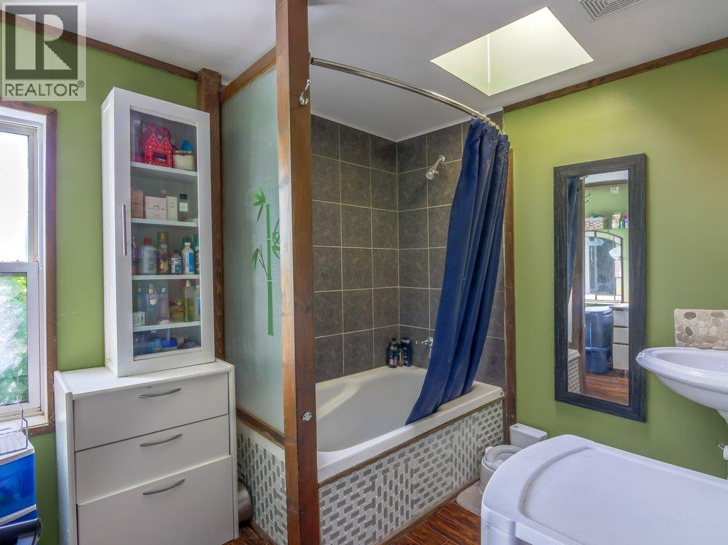 Picture for Unit #23, 3225 Shannon Lake  Road https://www.cirrealty.ca/reb/bc/7/10366327_18.jpg