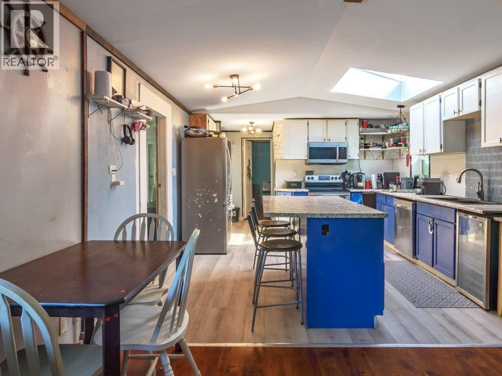Picture for Unit #23, 3225 Shannon Lake  Road https://www.cirrealty.ca/reb/bc/7/10366327_3.jpg