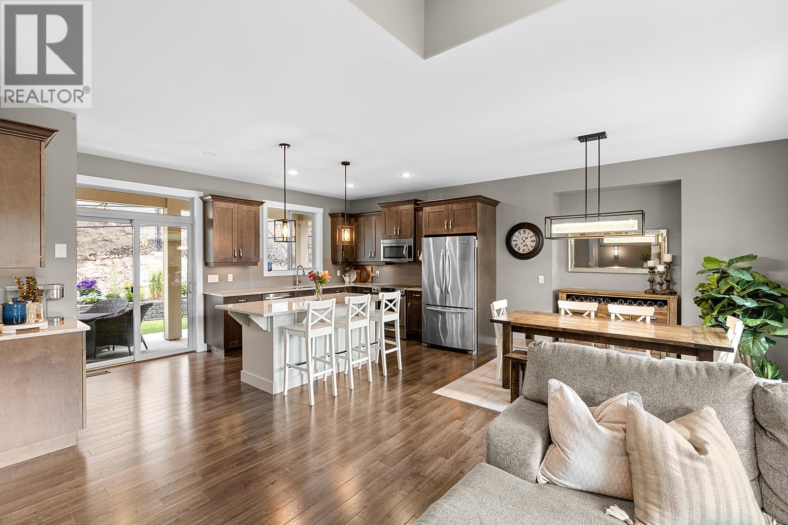 Picture for 190 Wilden Ridge  Drive https://www.cirrealty.ca/reb/bc/7/10366487_36.jpg