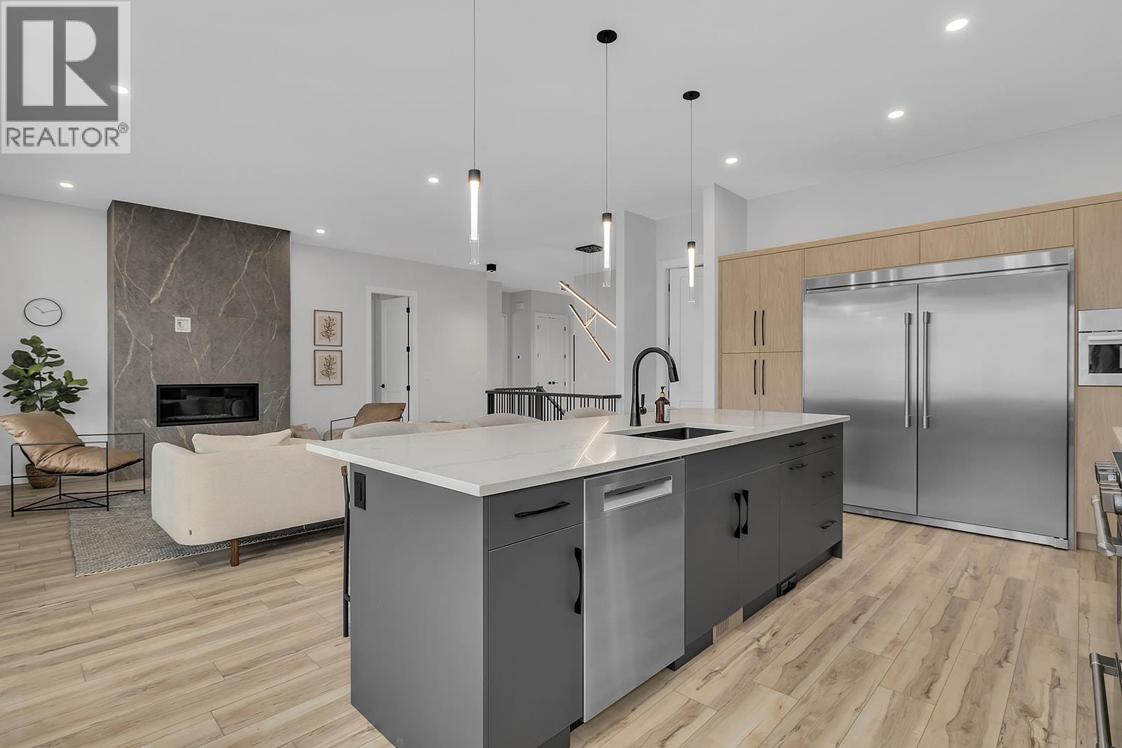 Picture for 771 Carnoustie  Drive https://www.cirrealty.ca/reb/bc/7/10366527_11.jpg