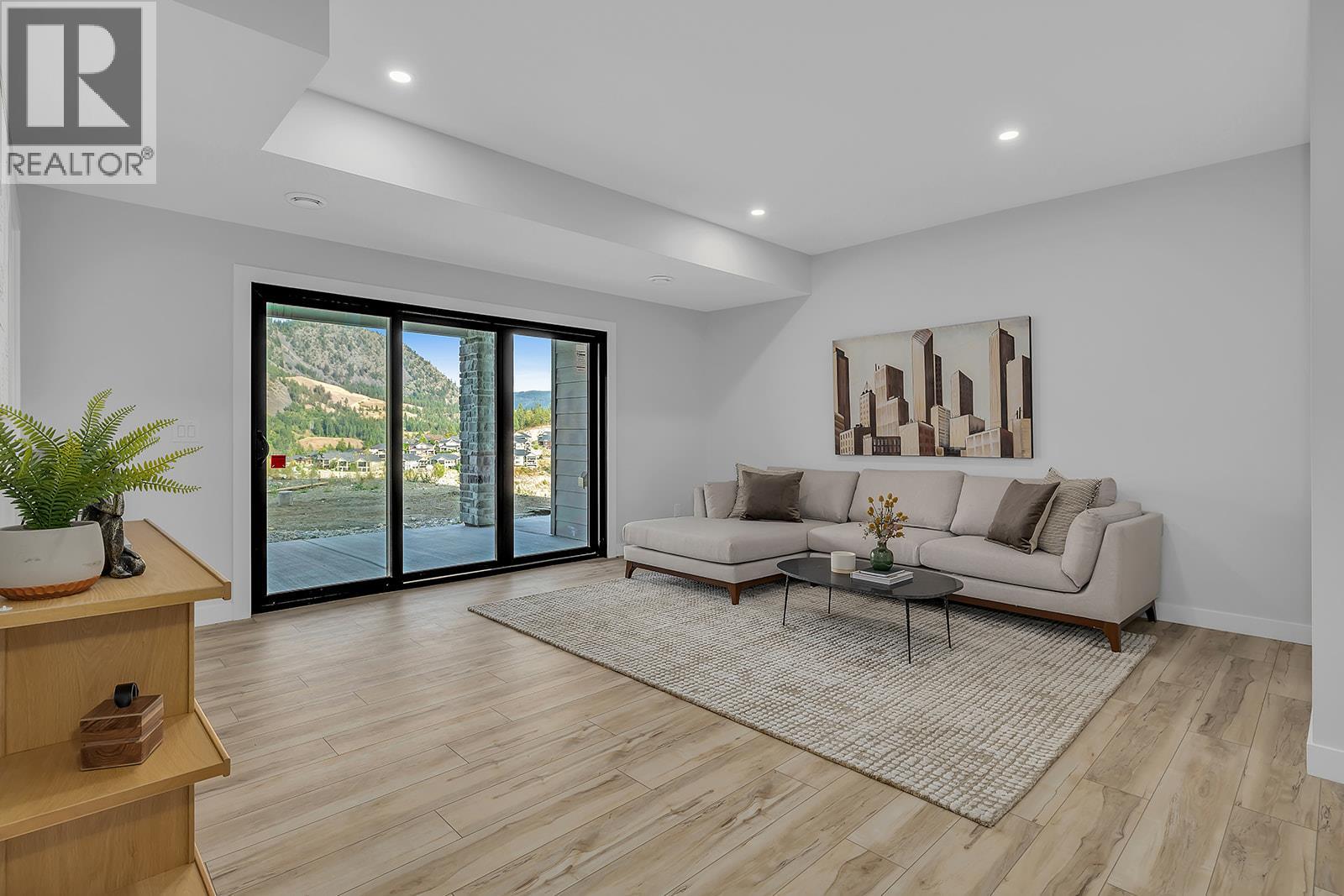 Picture for 771 Carnoustie  Drive https://www.cirrealty.ca/reb/bc/7/10366527_28.jpg