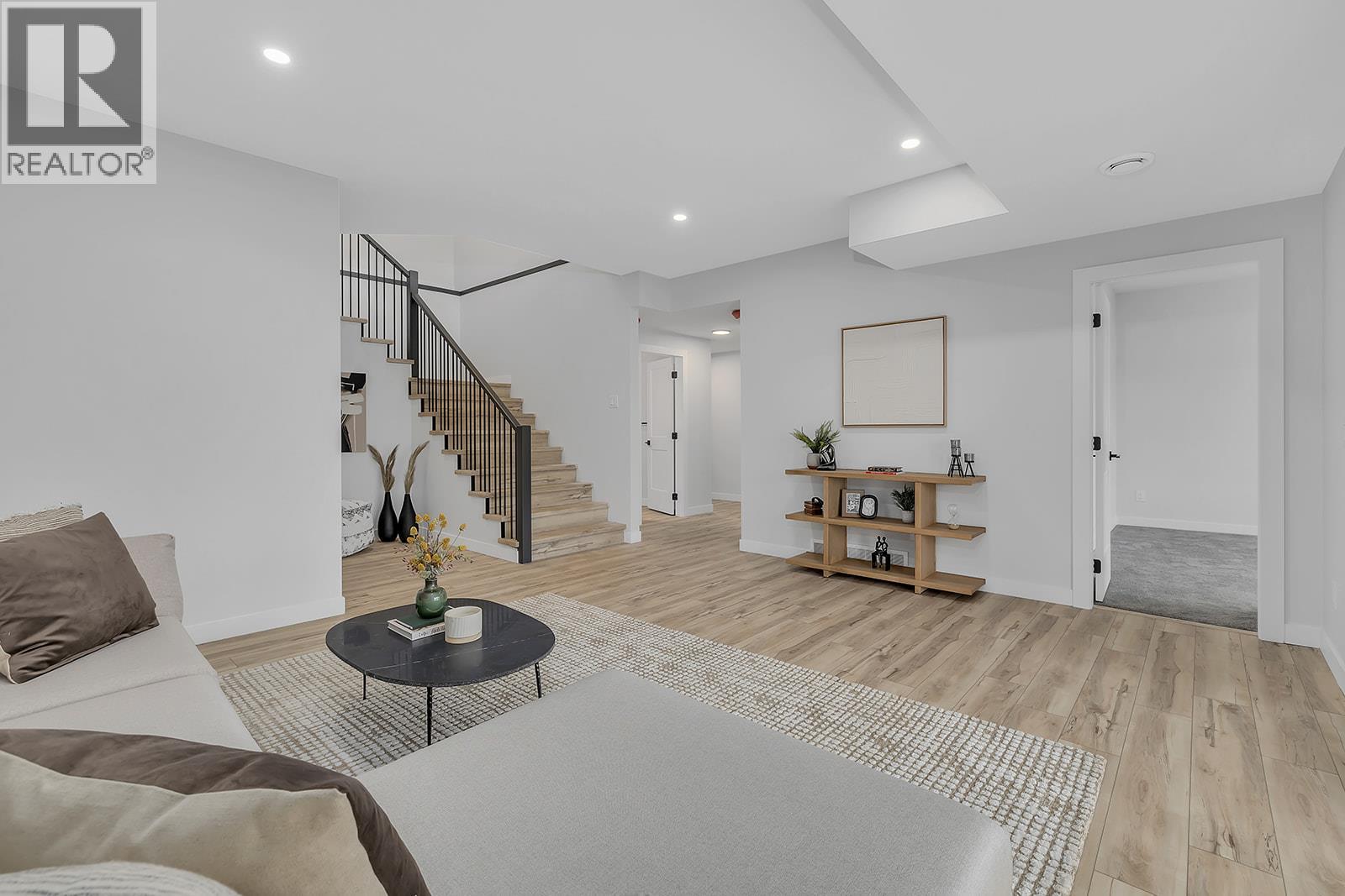 Picture for 771 Carnoustie  Drive https://www.cirrealty.ca/reb/bc/7/10366527_29.jpg