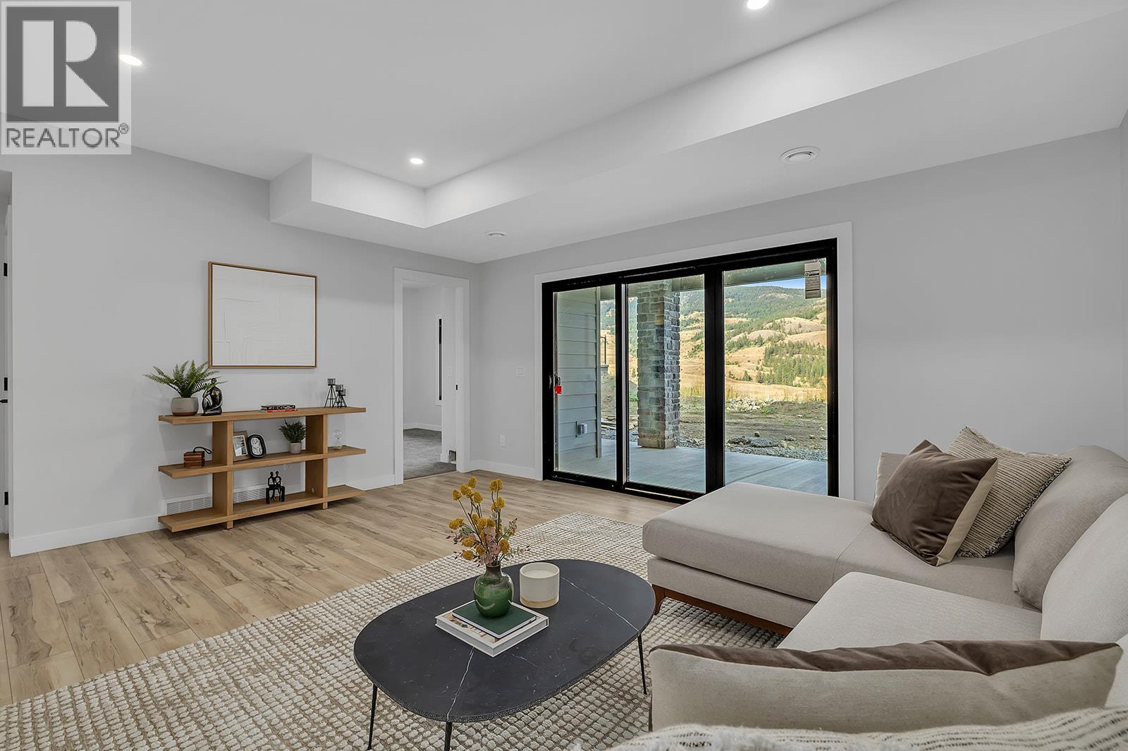 Picture for 771 Carnoustie  Drive https://www.cirrealty.ca/reb/bc/7/10366527_30.jpg