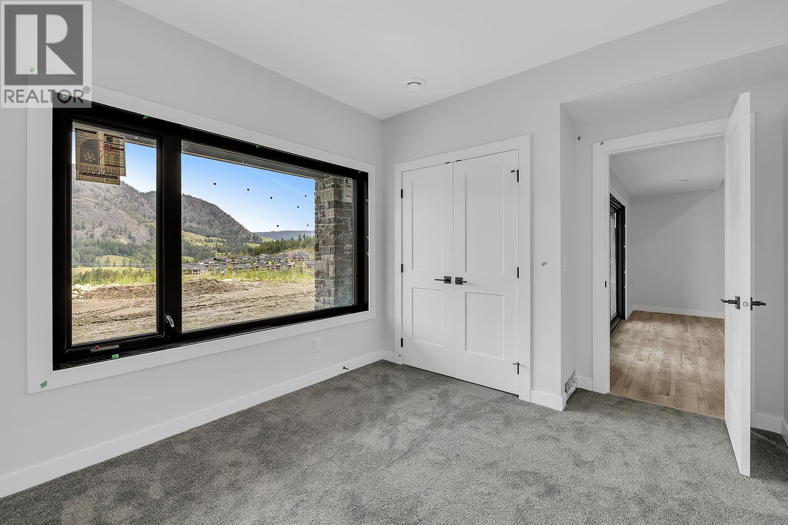 Picture for 771 Carnoustie  Drive https://www.cirrealty.ca/reb/bc/7/10366527_32.jpg