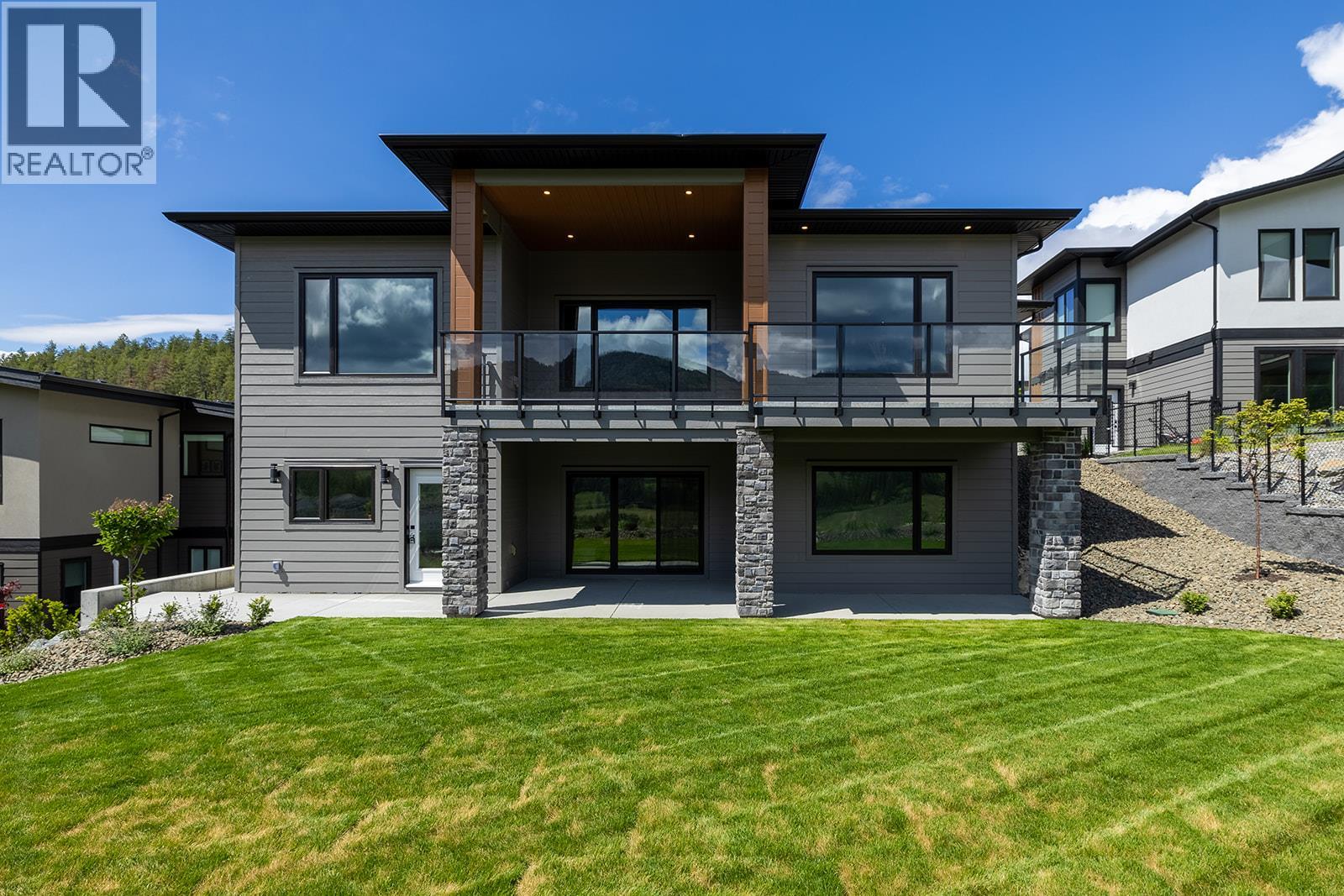 Picture for 771 Carnoustie  Drive https://www.cirrealty.ca/reb/bc/7/10366527_4.jpg