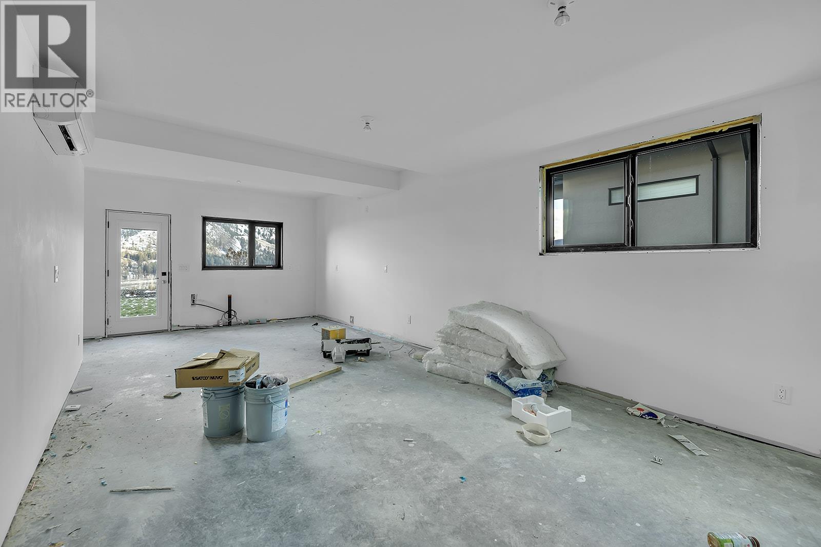 Picture for 771 Carnoustie  Drive https://www.cirrealty.ca/reb/bc/7/10366527_51.jpg
