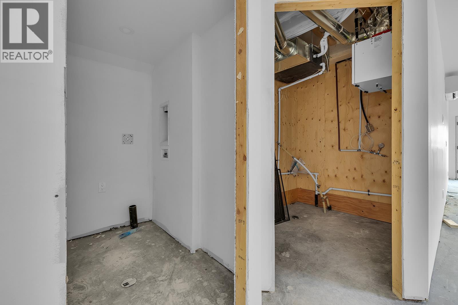 Picture for 771 Carnoustie  Drive https://www.cirrealty.ca/reb/bc/7/10366527_52.jpg