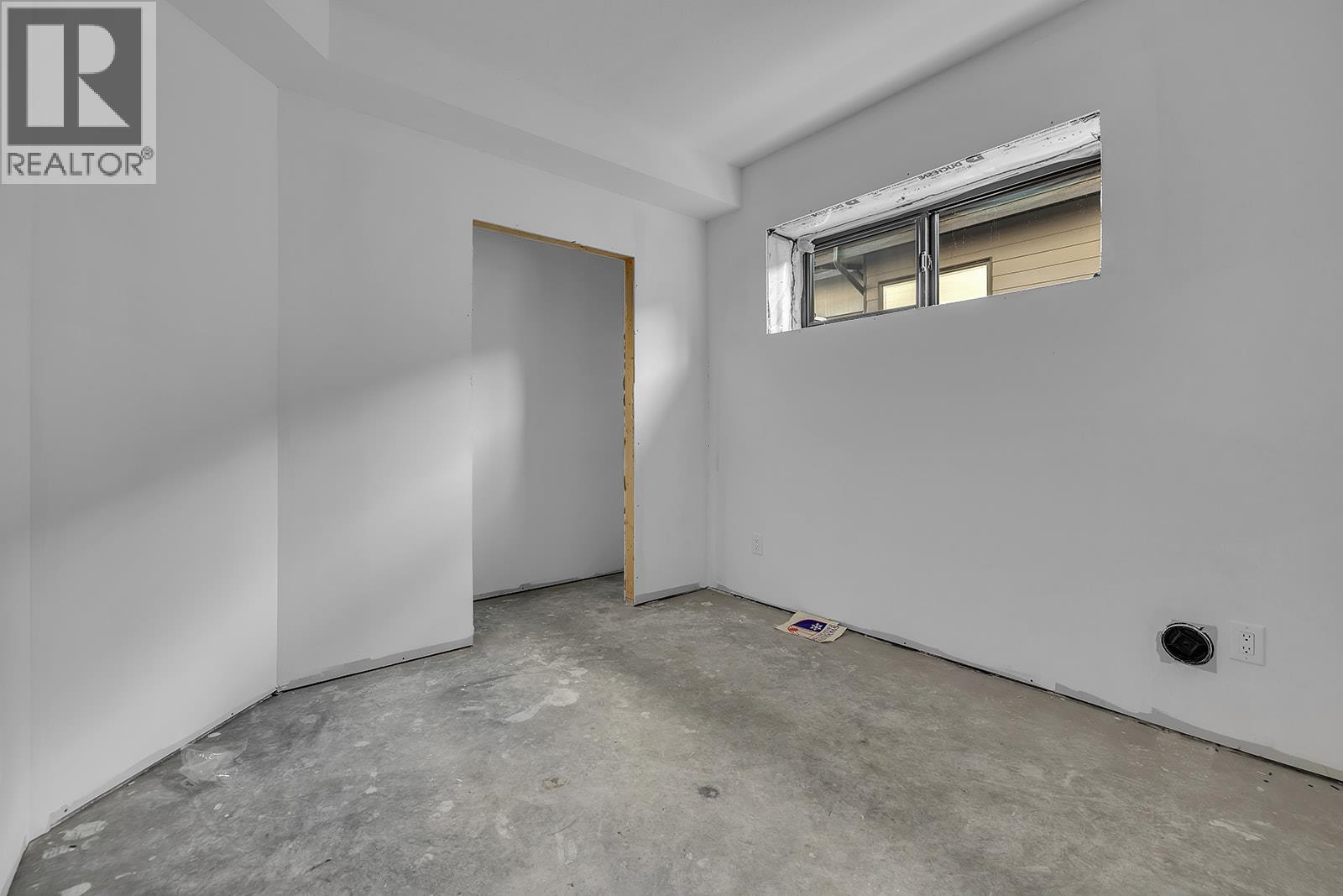 Picture for 771 Carnoustie  Drive https://www.cirrealty.ca/reb/bc/7/10366527_53.jpg
