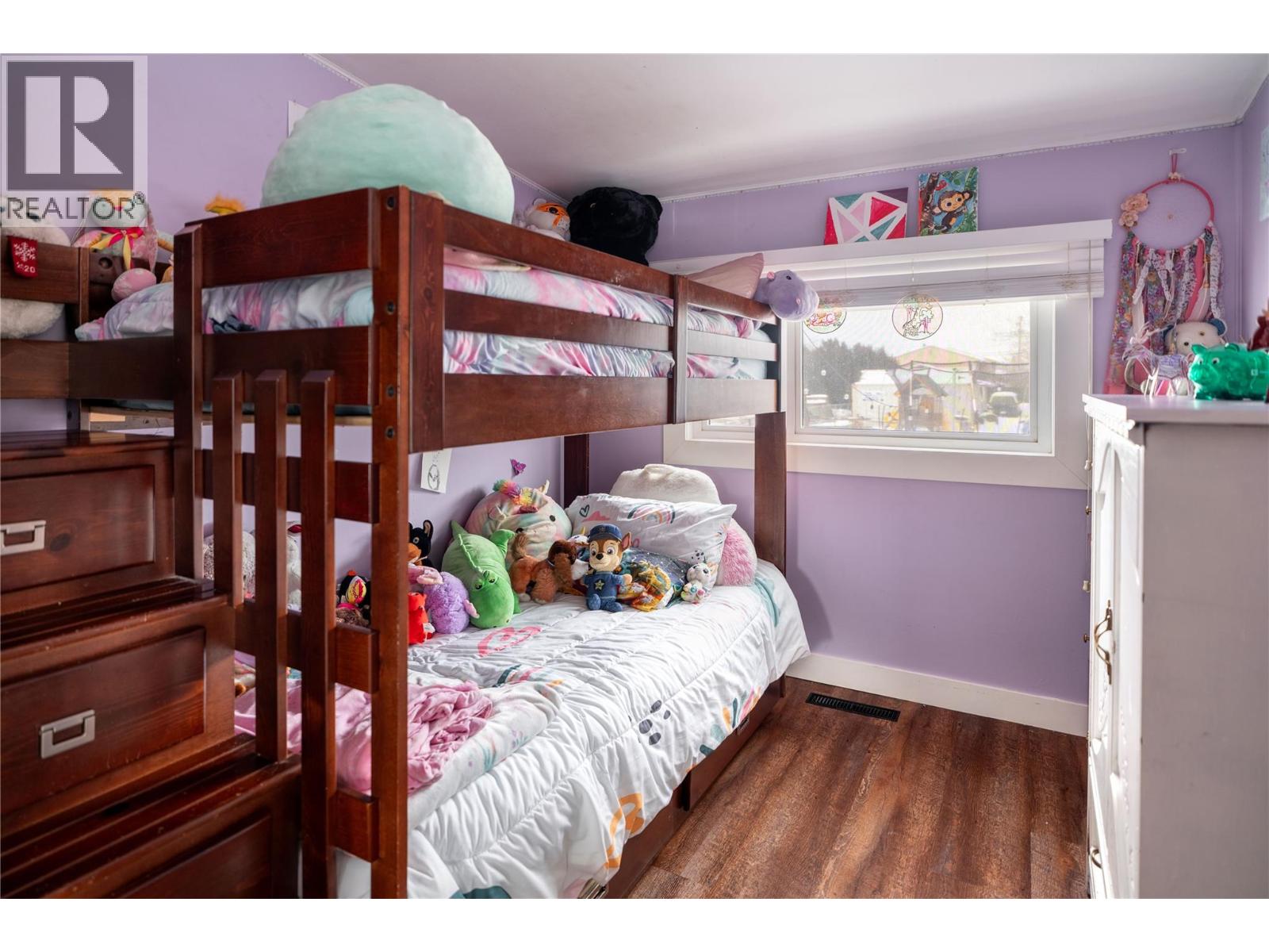 Picture for 170 Mugford  Road https://www.cirrealty.ca/reb/bc/7/10366547_8.jpg