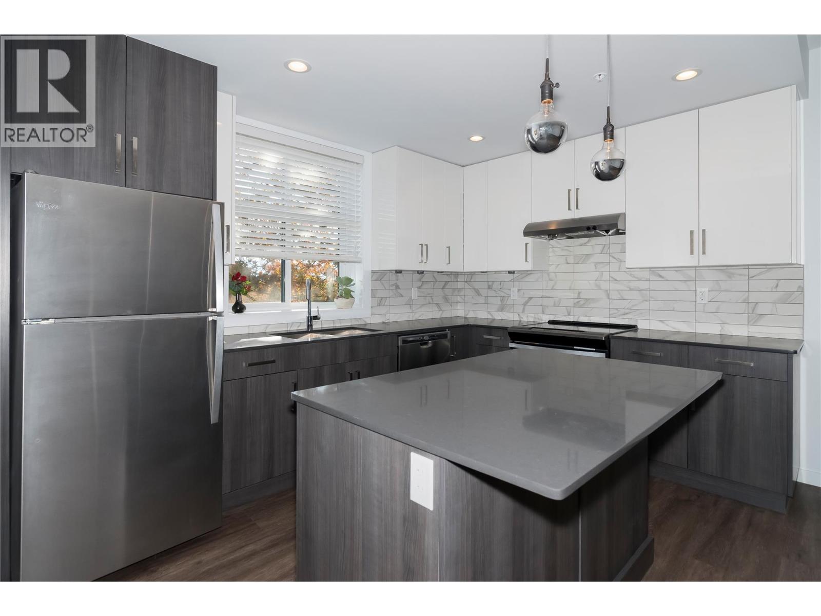 Picture for Unit #305, 710 Stockwell  Avenue https://www.cirrealty.ca/reb/bc/7/10366577_8.jpg