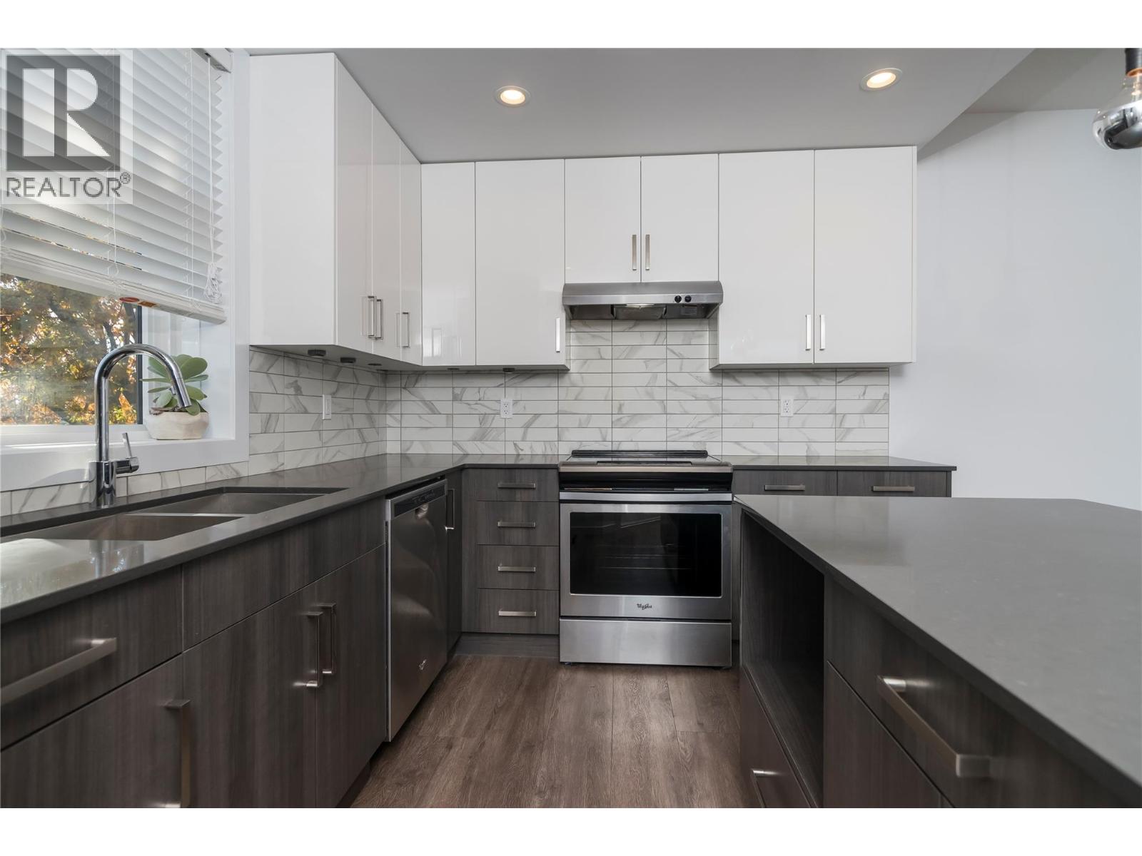 Picture for Unit #305, 710 Stockwell  Avenue https://www.cirrealty.ca/reb/bc/7/10366577_9.jpg