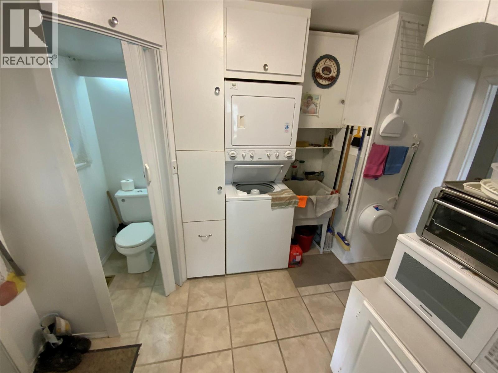 Picture for 449 Conklin  Avenue https://www.cirrealty.ca/reb/bc/7/10366587_13.jpg