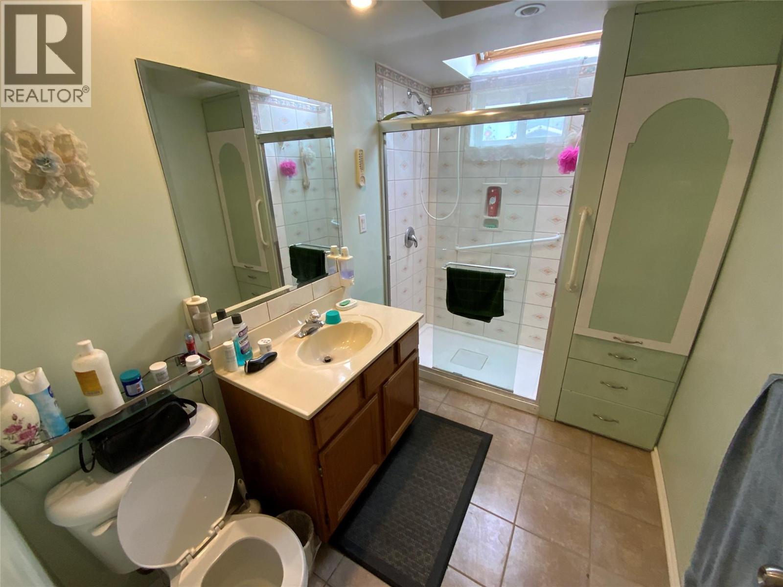 Picture for 449 Conklin  Avenue https://www.cirrealty.ca/reb/bc/7/10366587_16.jpg