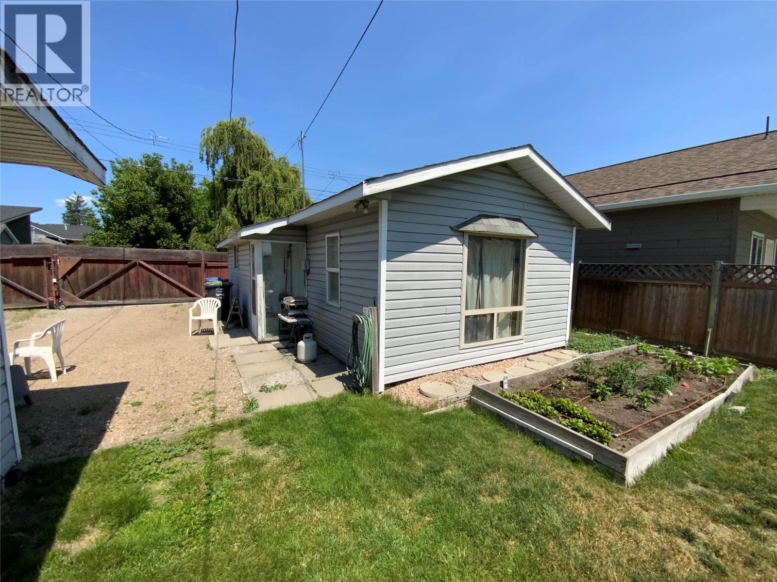 Picture for 449 Conklin  Avenue https://www.cirrealty.ca/reb/bc/7/10366587_7.jpg