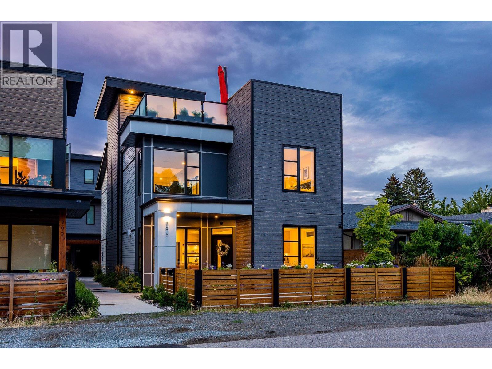 Picture for 796 Wardlaw  Avenue