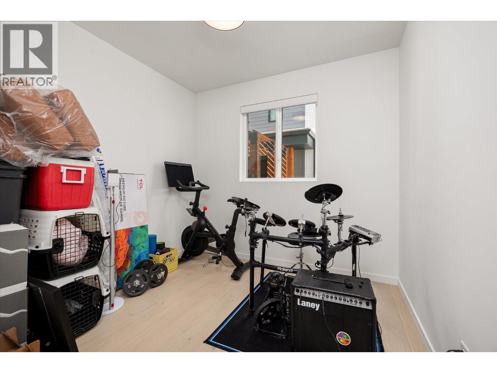 Picture for 796 Wardlaw  Avenue https://www.cirrealty.ca/reb/bc/7/10366597_32.jpg