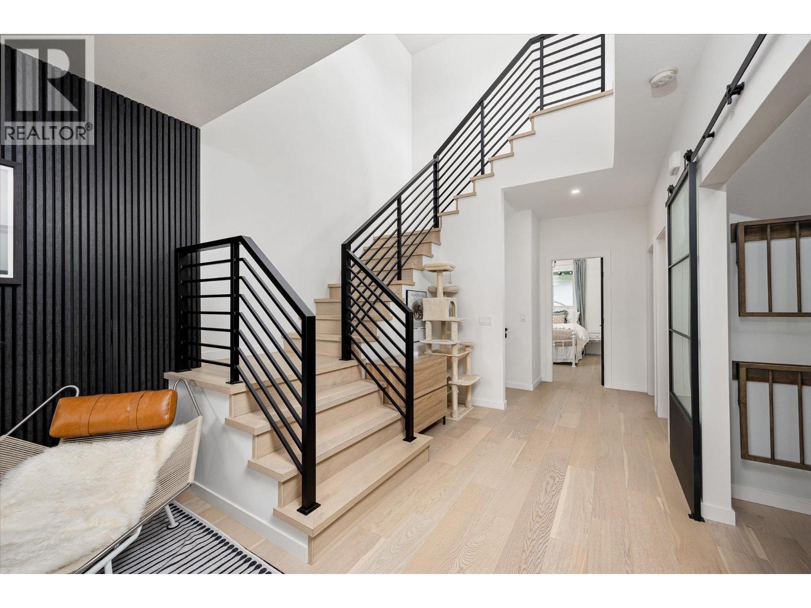 Picture for 796 Wardlaw  Avenue https://www.cirrealty.ca/reb/bc/7/10366597_39.jpg