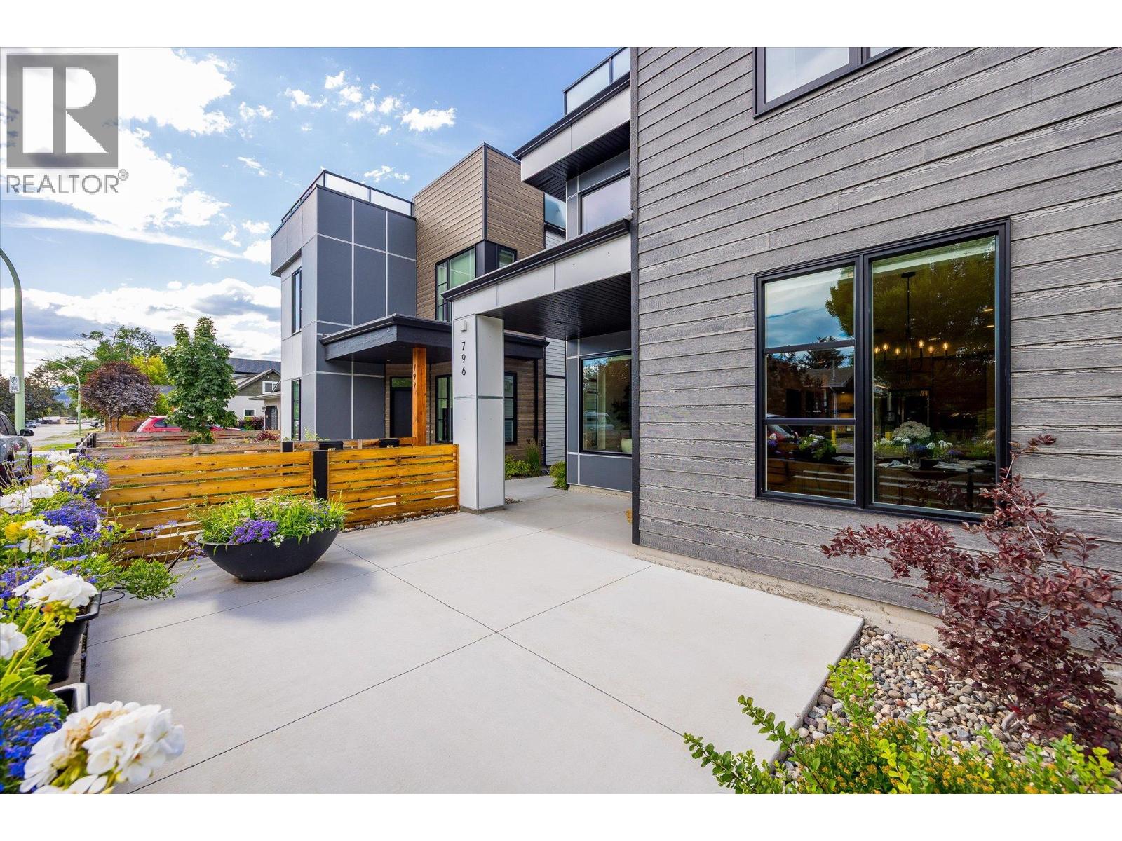 Picture for 796 Wardlaw  Avenue https://www.cirrealty.ca/reb/bc/7/10366597_60.jpg